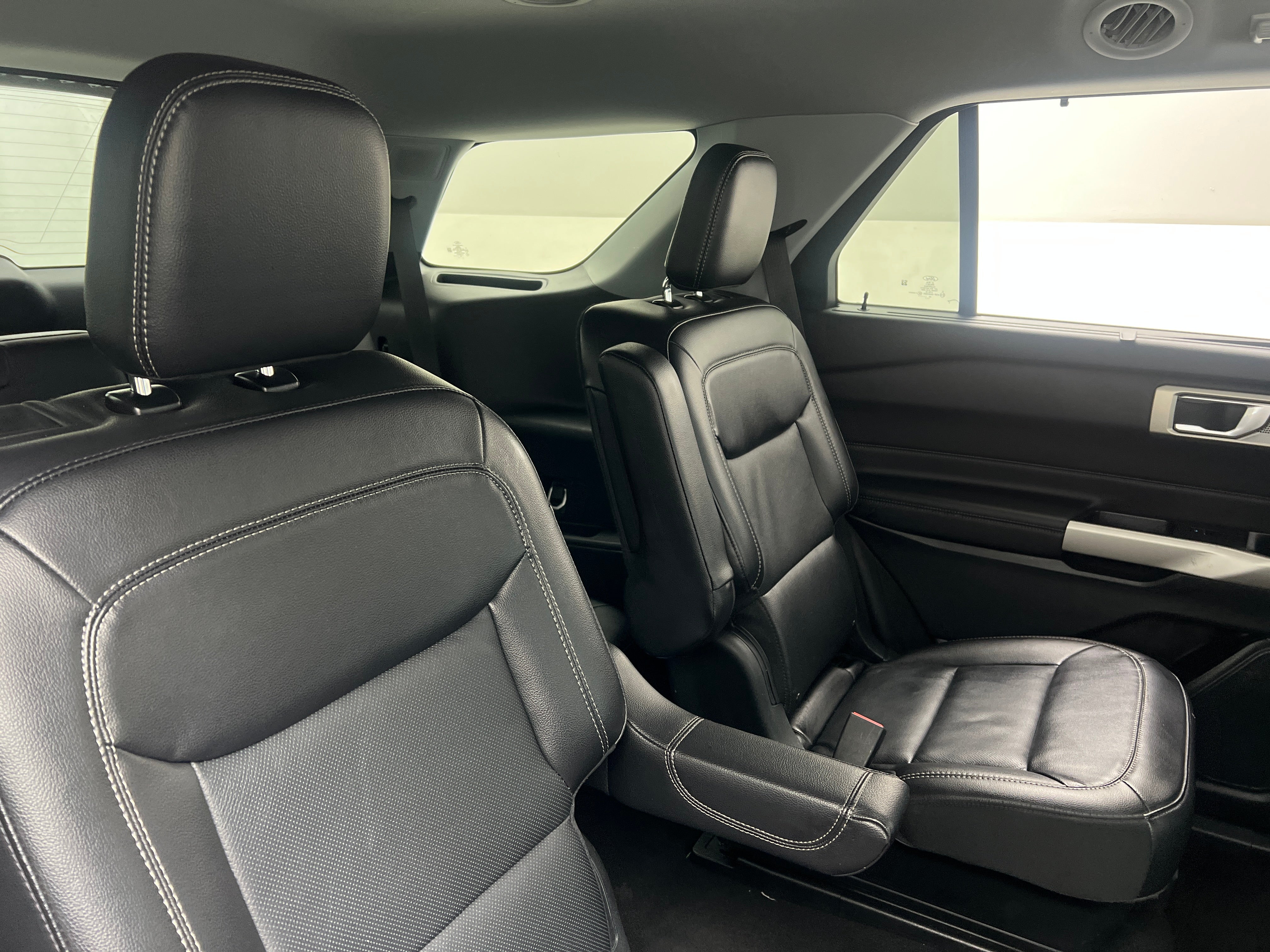 2023 Ford Explorer Limited 5