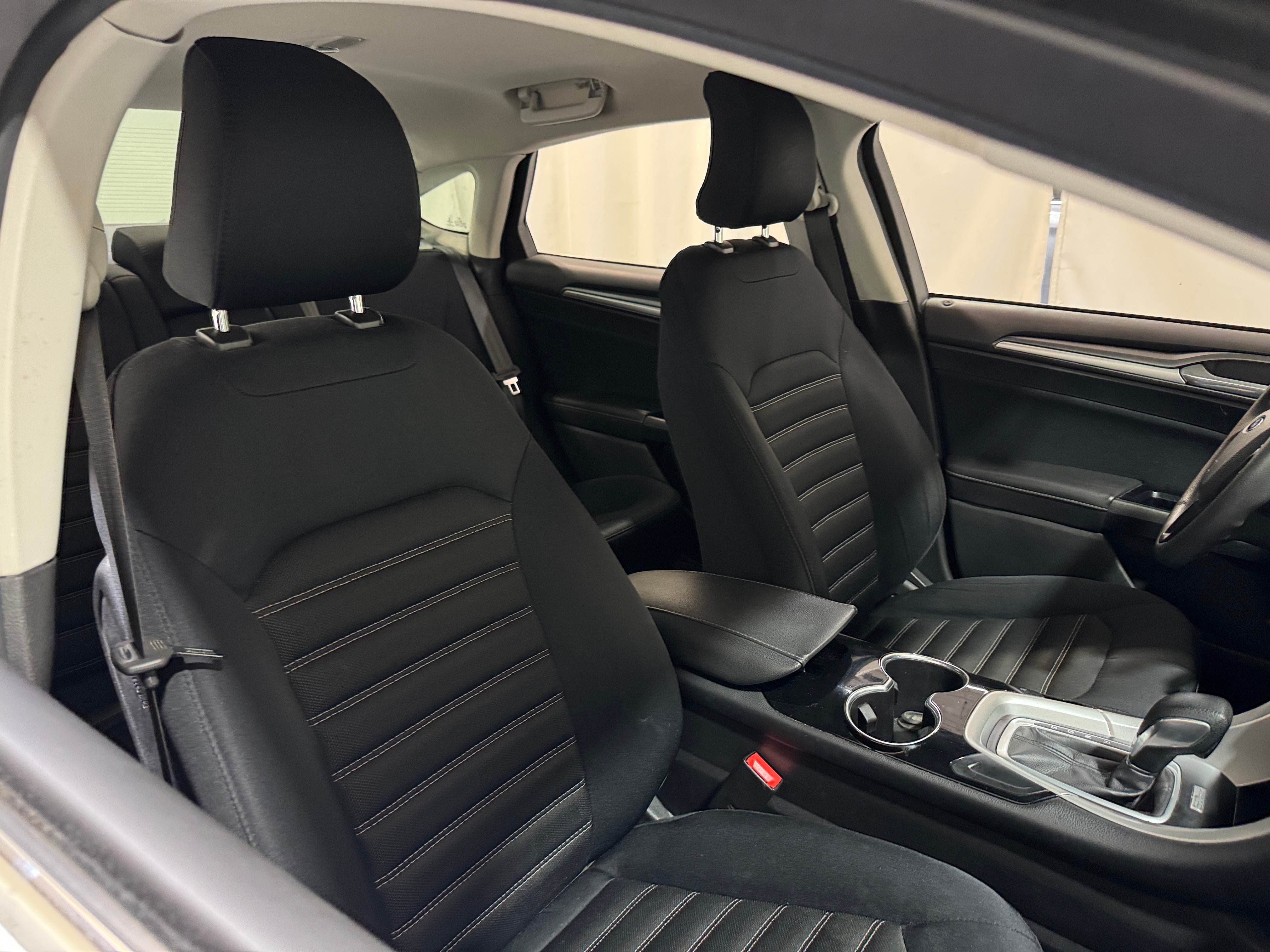 2015 Ford Fusion SE 2