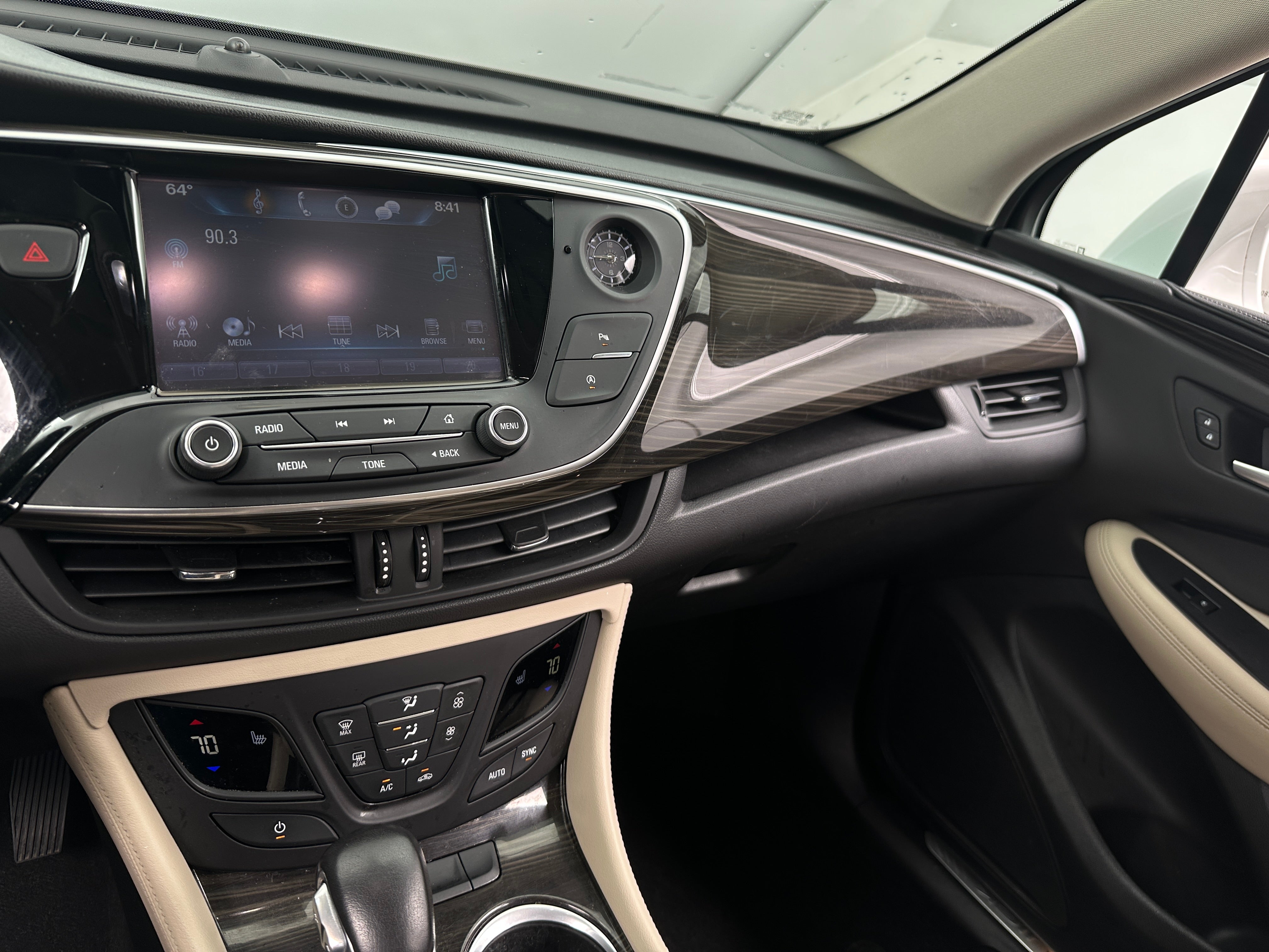 2020 Buick Envision  3