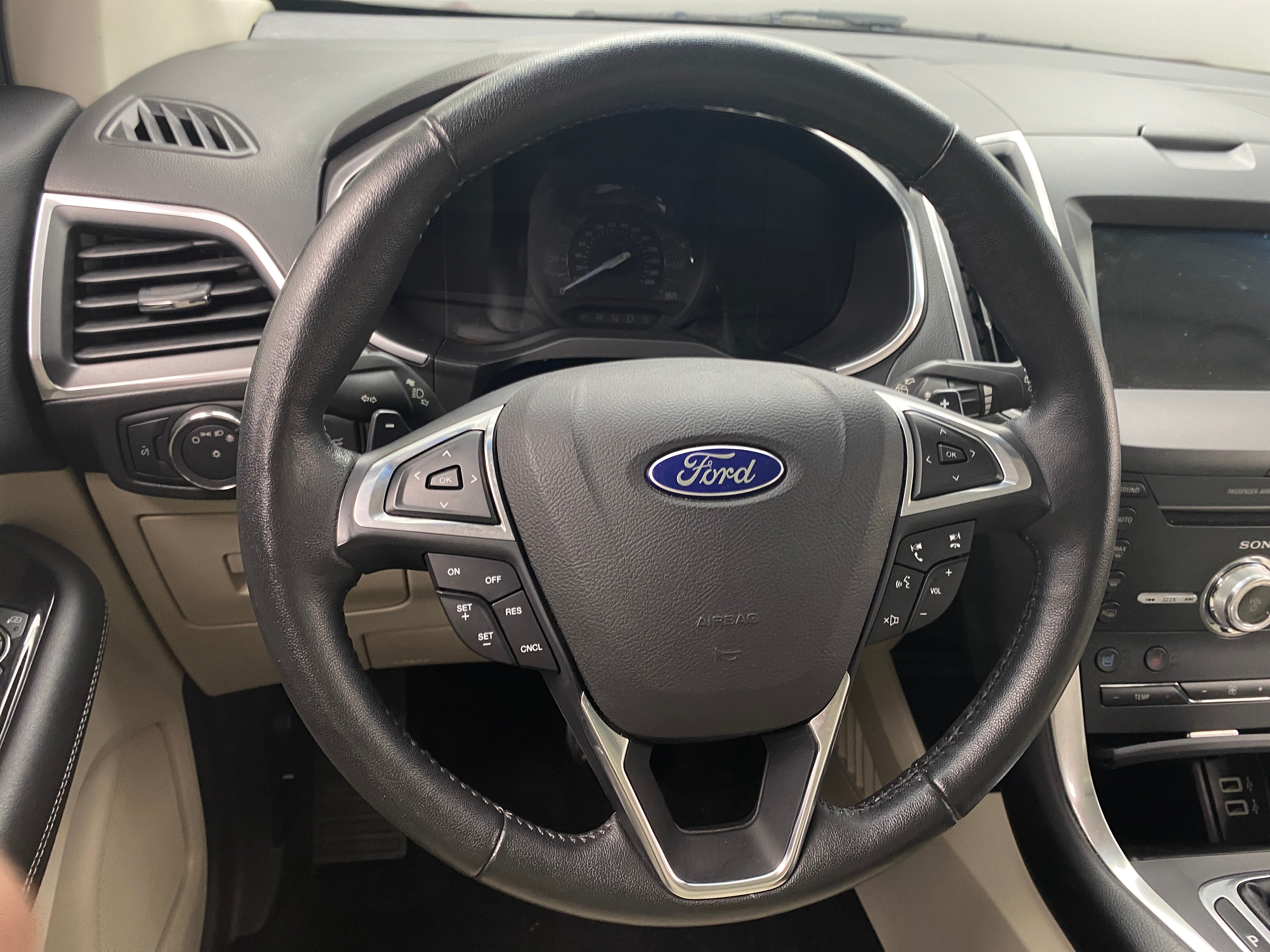 2017 Ford Edge Titanium 4