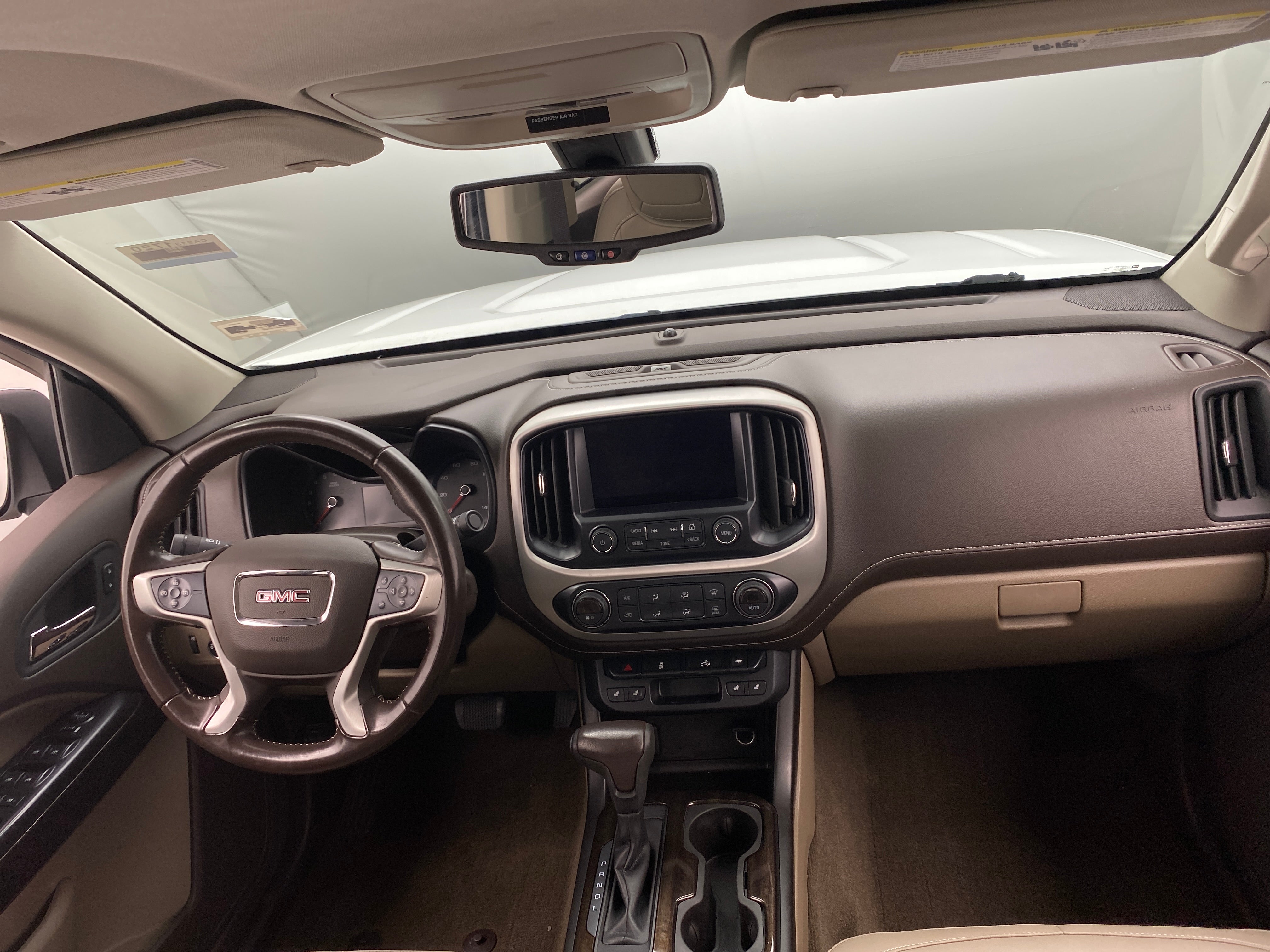 2017 GMC Canyon SLT 2