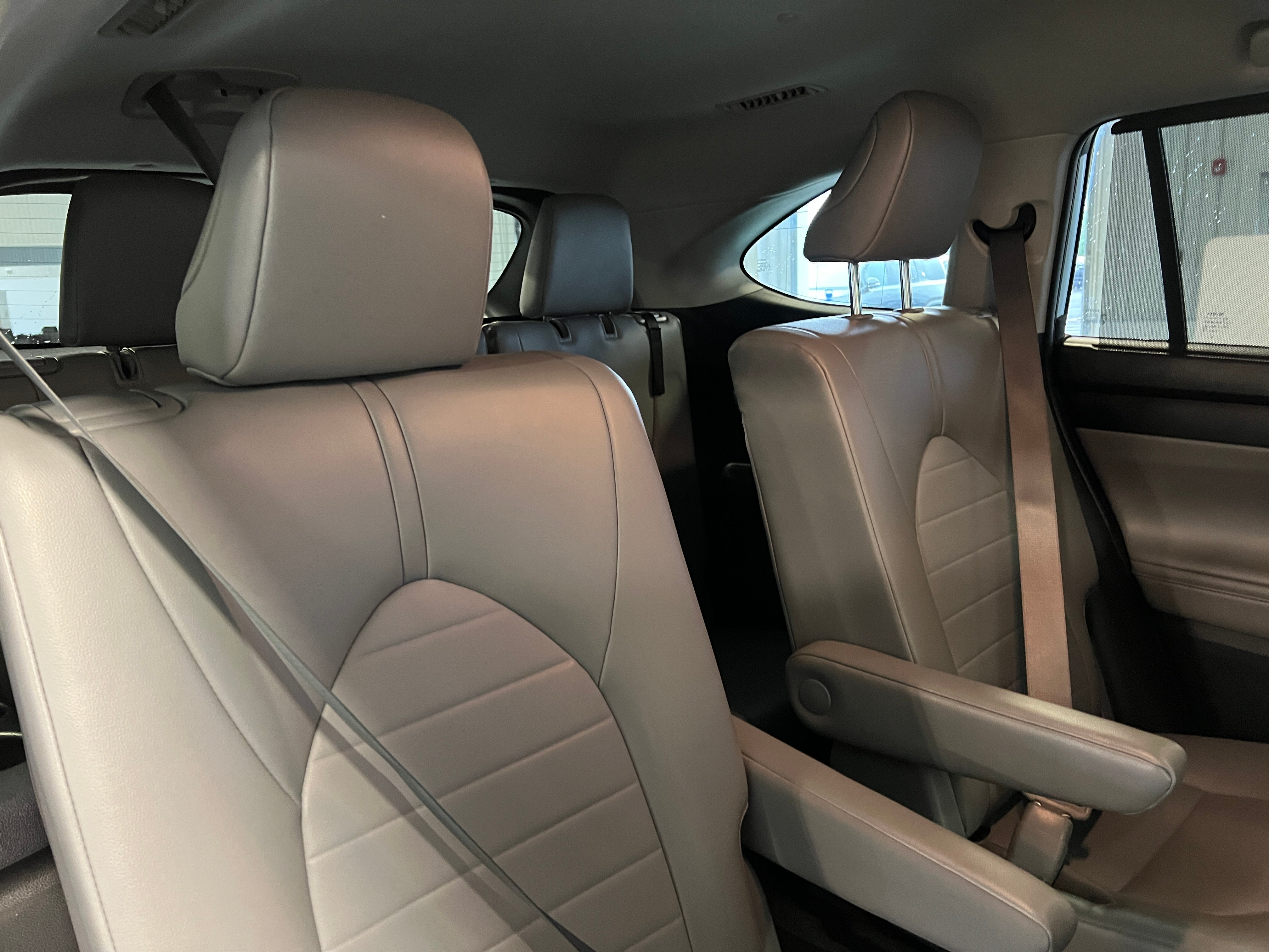 2022 Toyota Highlander XLE 5