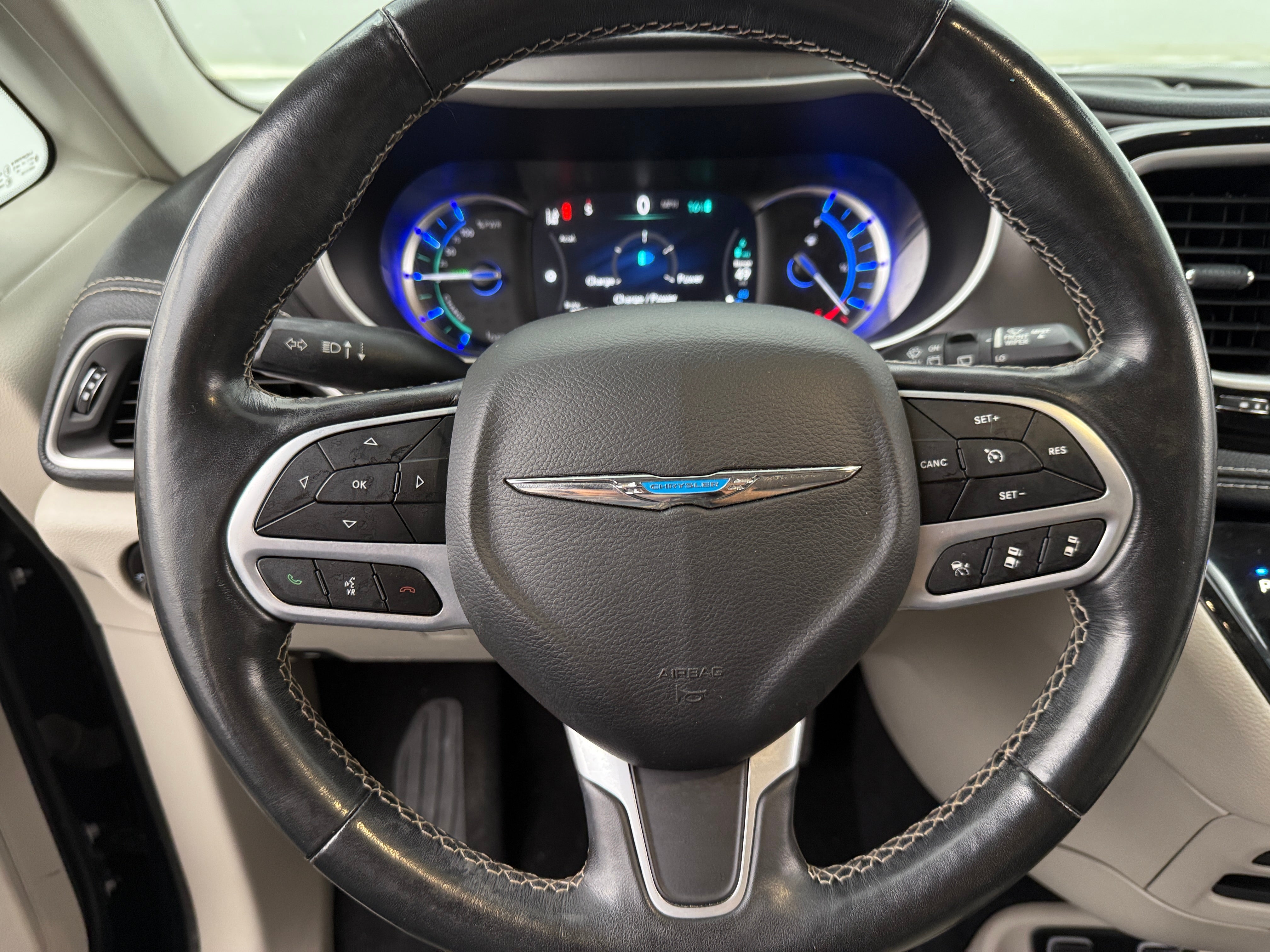 2021 Chrysler Pacifica Hybrid Touring L 4