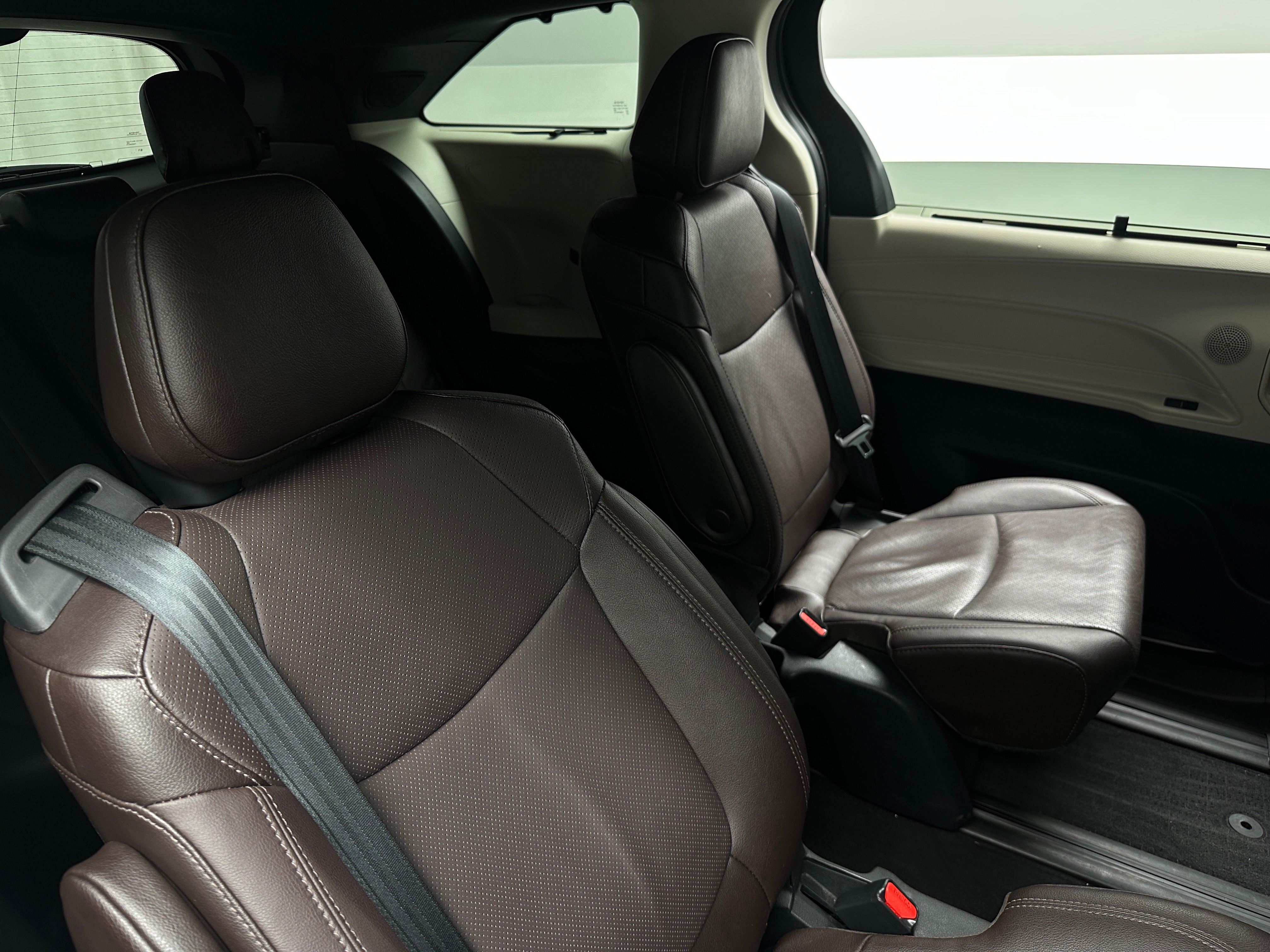 2021 Toyota Sienna Platinum 5