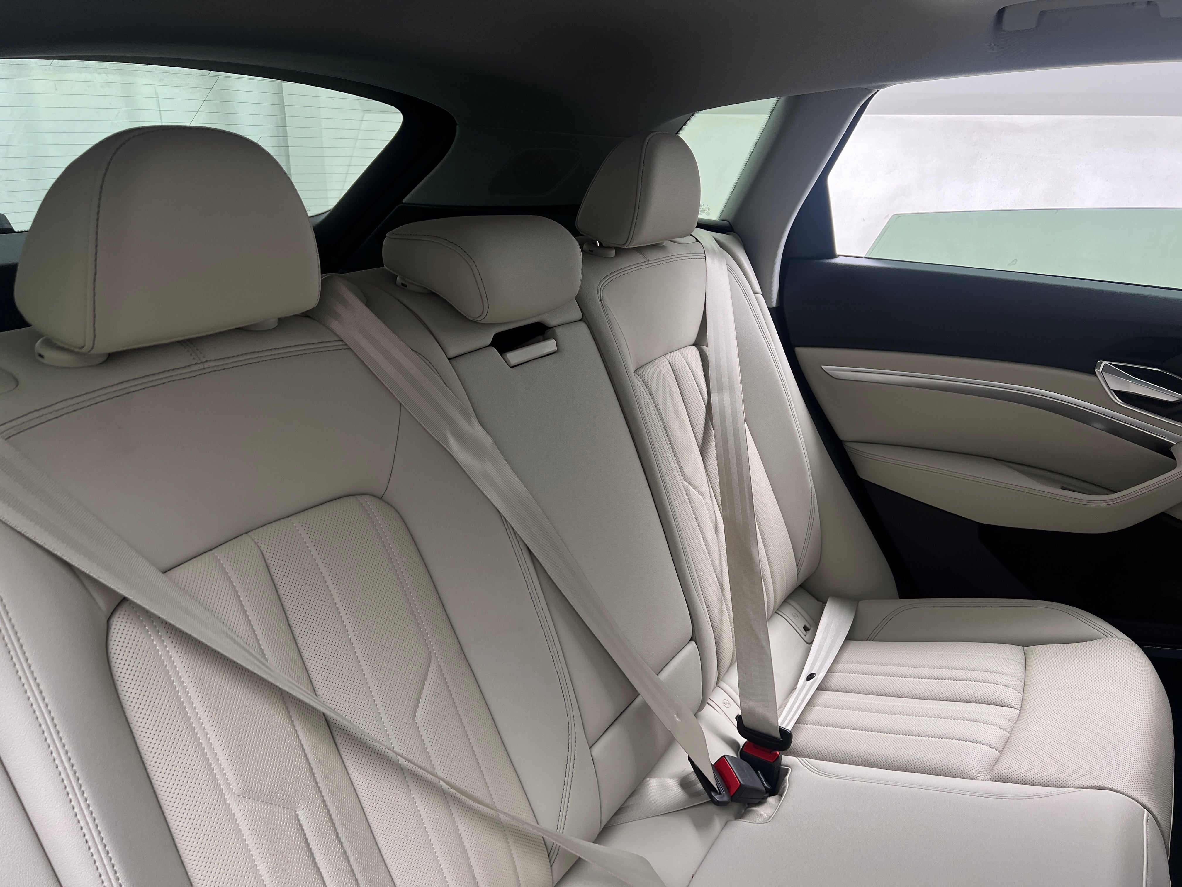 2021 Audi e-tron Premium Plus 5