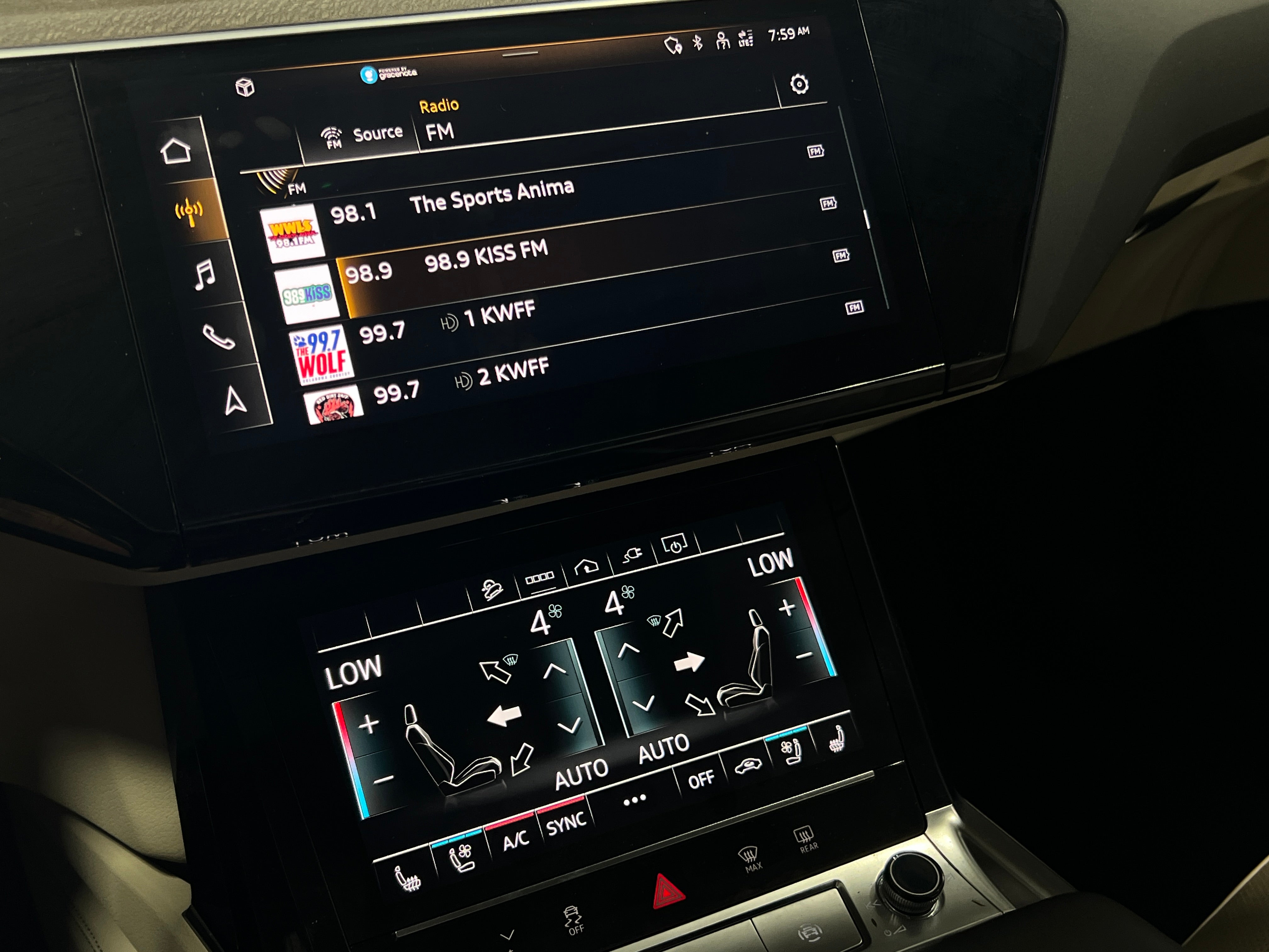 2021 Audi e-tron Premium Plus 3