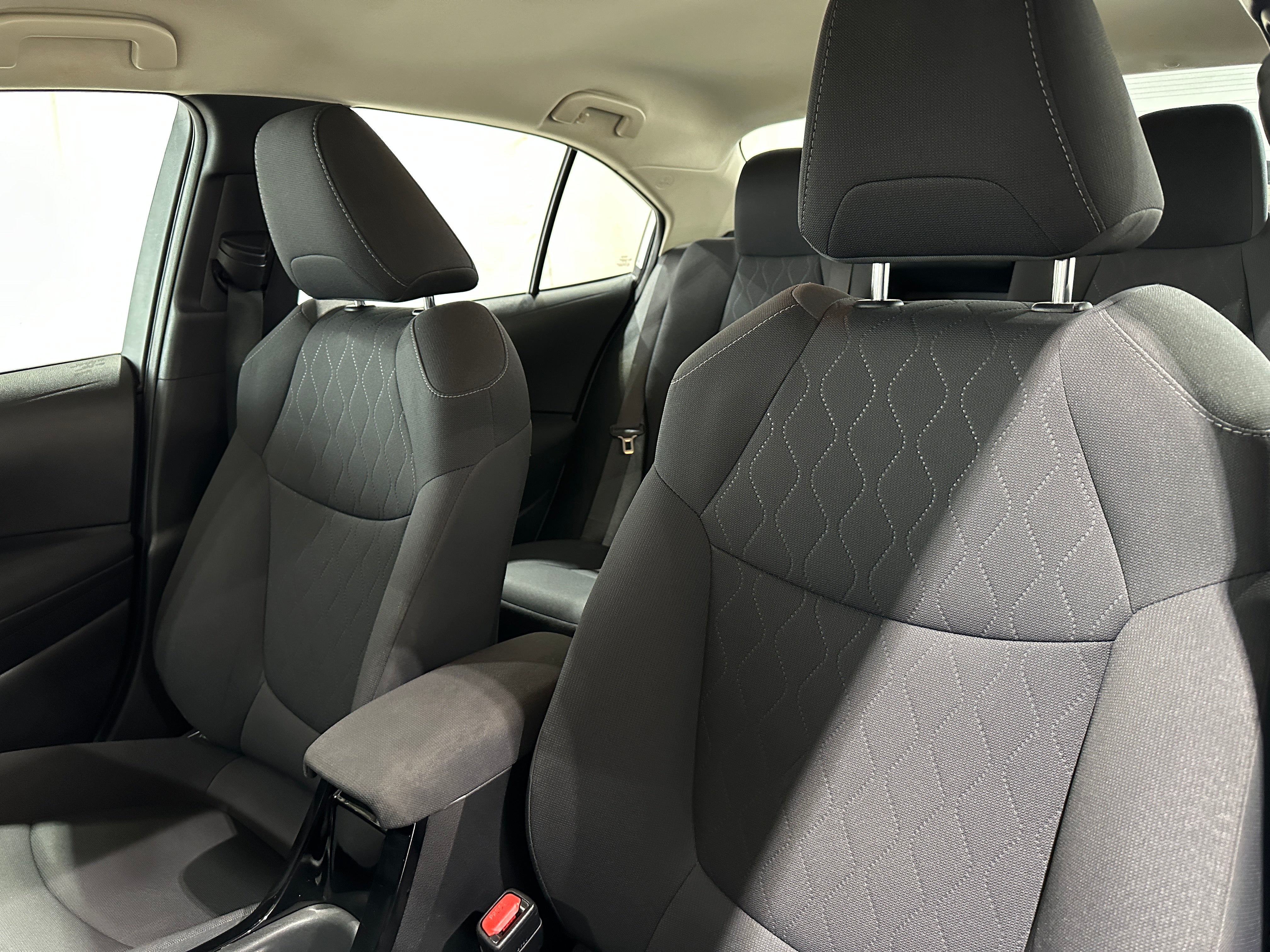 2020 Toyota Corolla LE 2