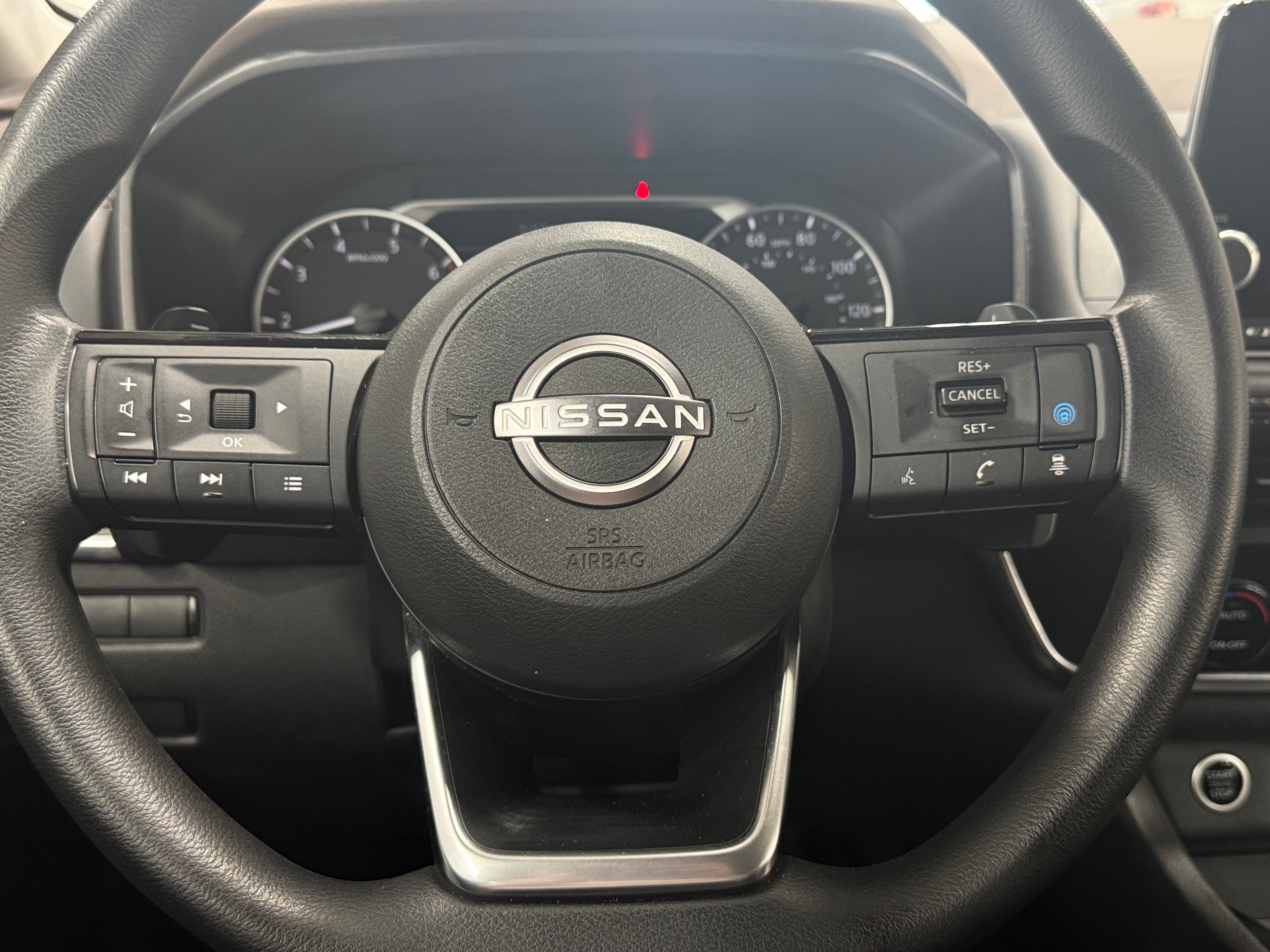 2023 Nissan Rogue SV 5