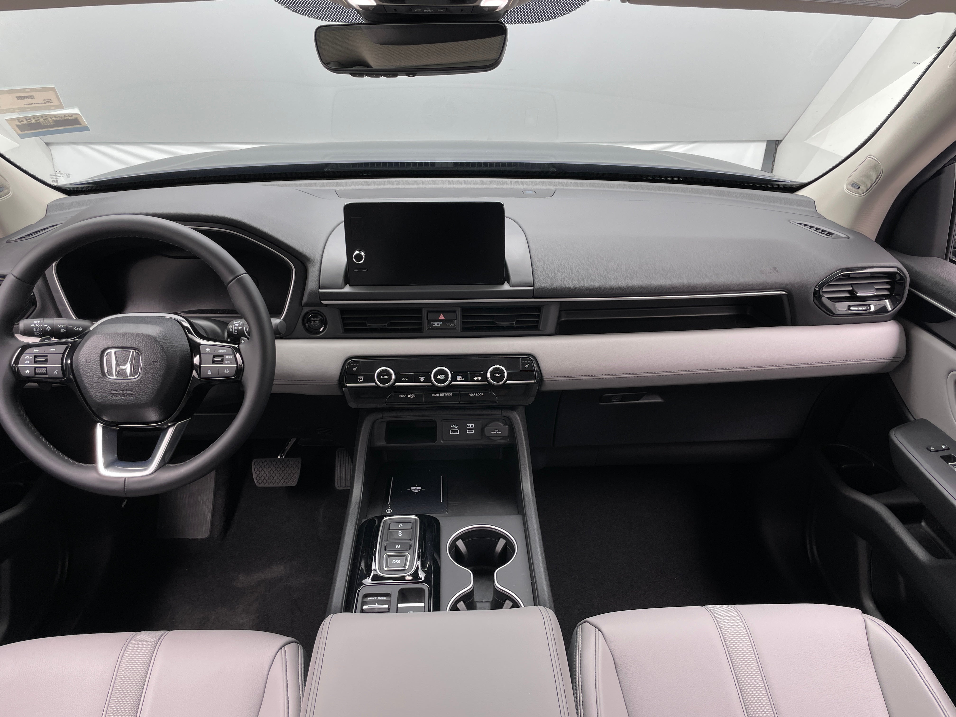2025 Honda Pilot Touring 2