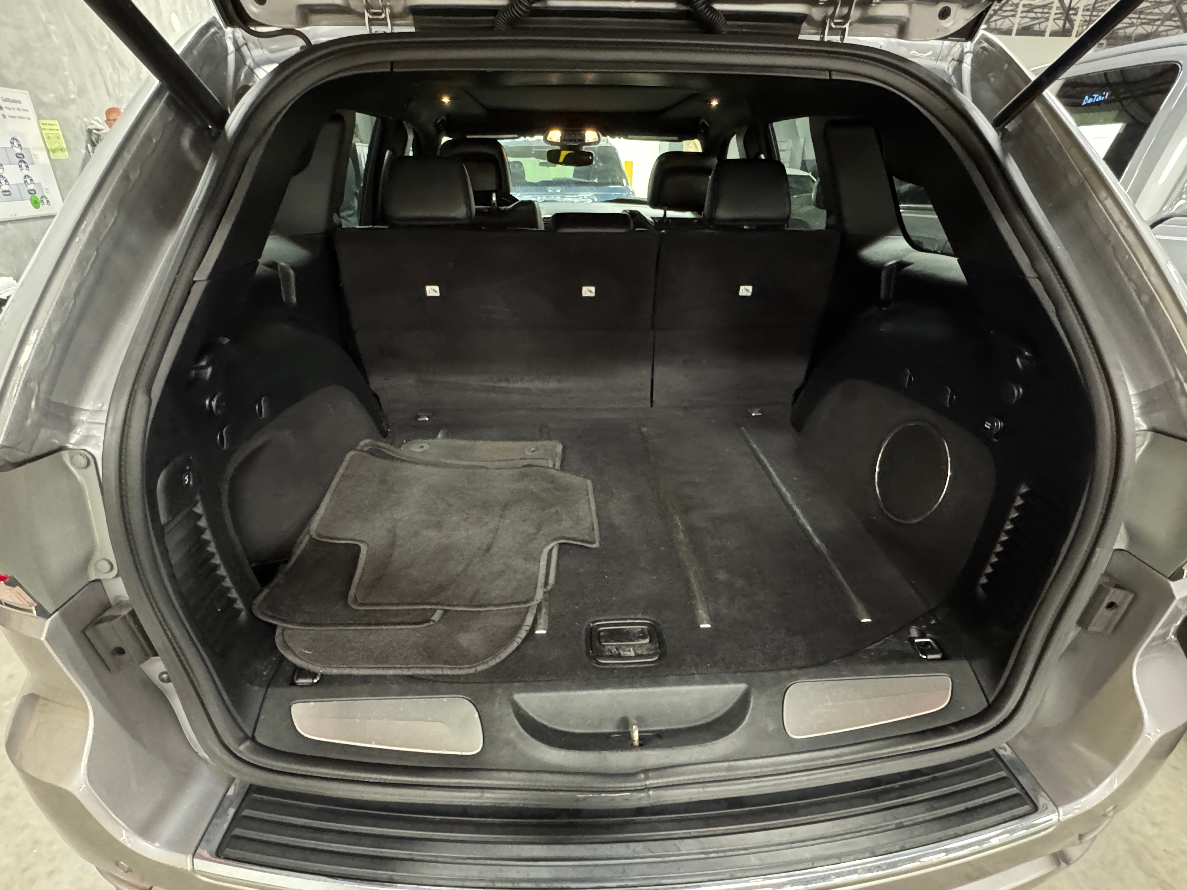 2017 Jeep Grand Cherokee Overland 6