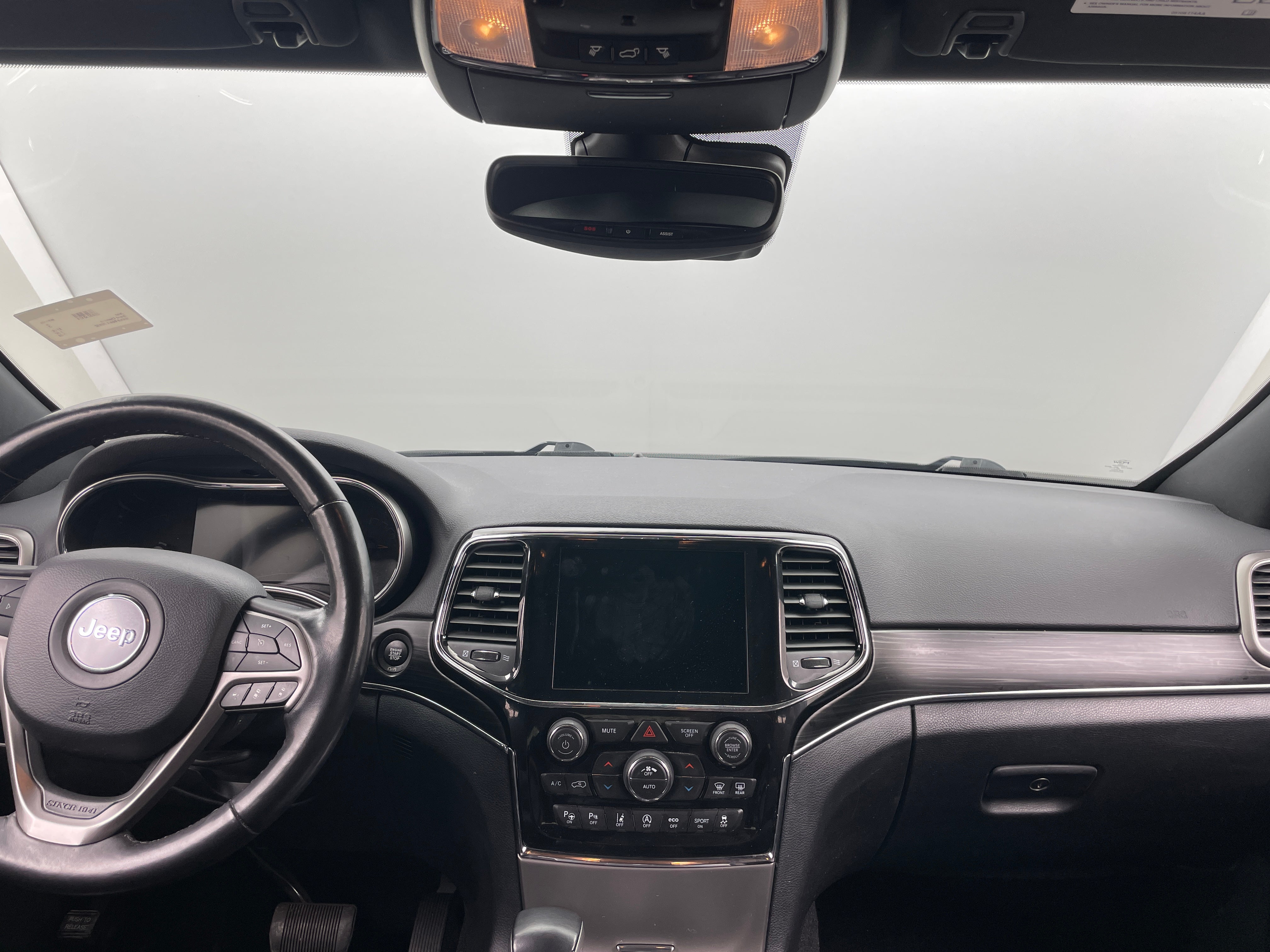 2020 Jeep Grand Cherokee Limited Edition 2
