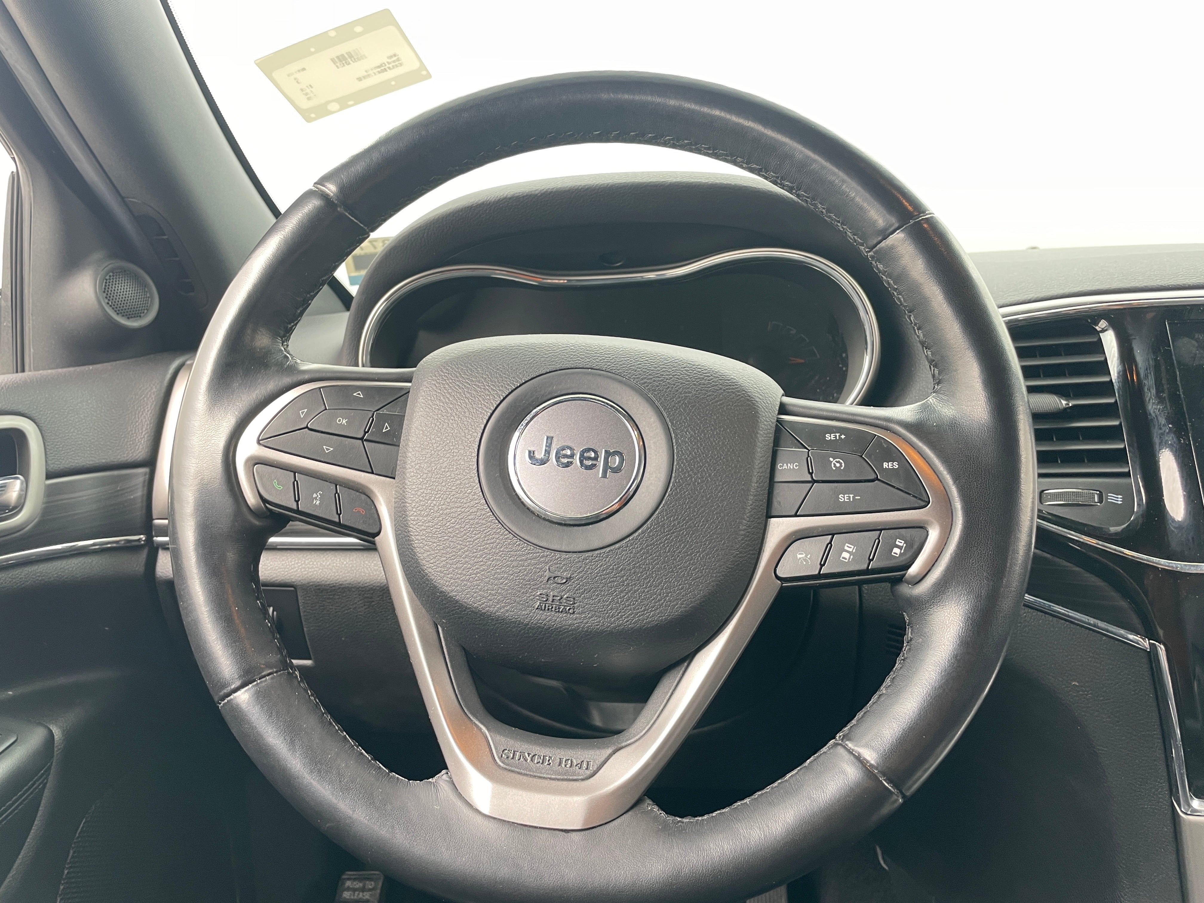 2020 Jeep Grand Cherokee Limited Edition 4