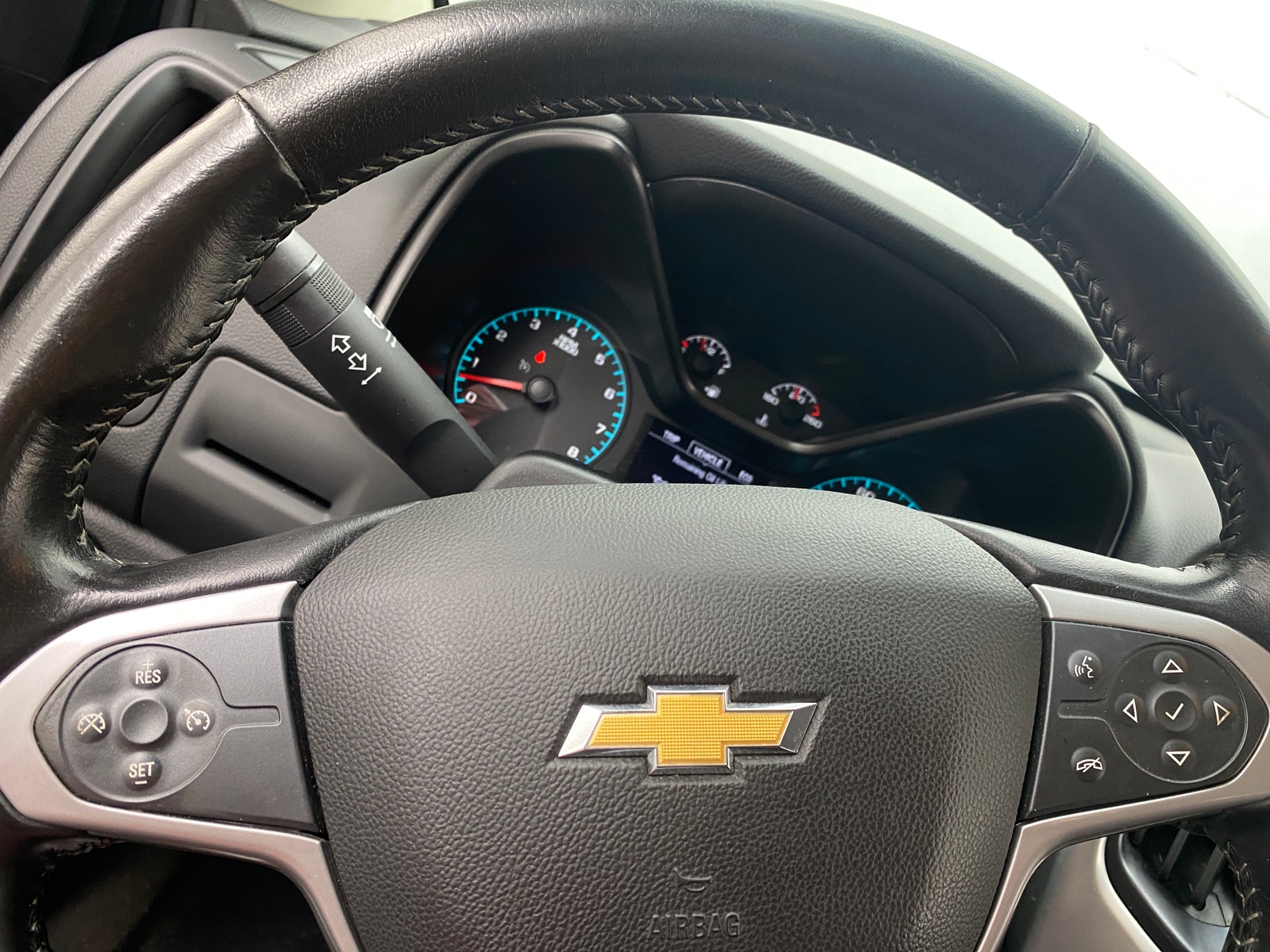 Thumbnail: 2022 Chevrolet Colorado - 5