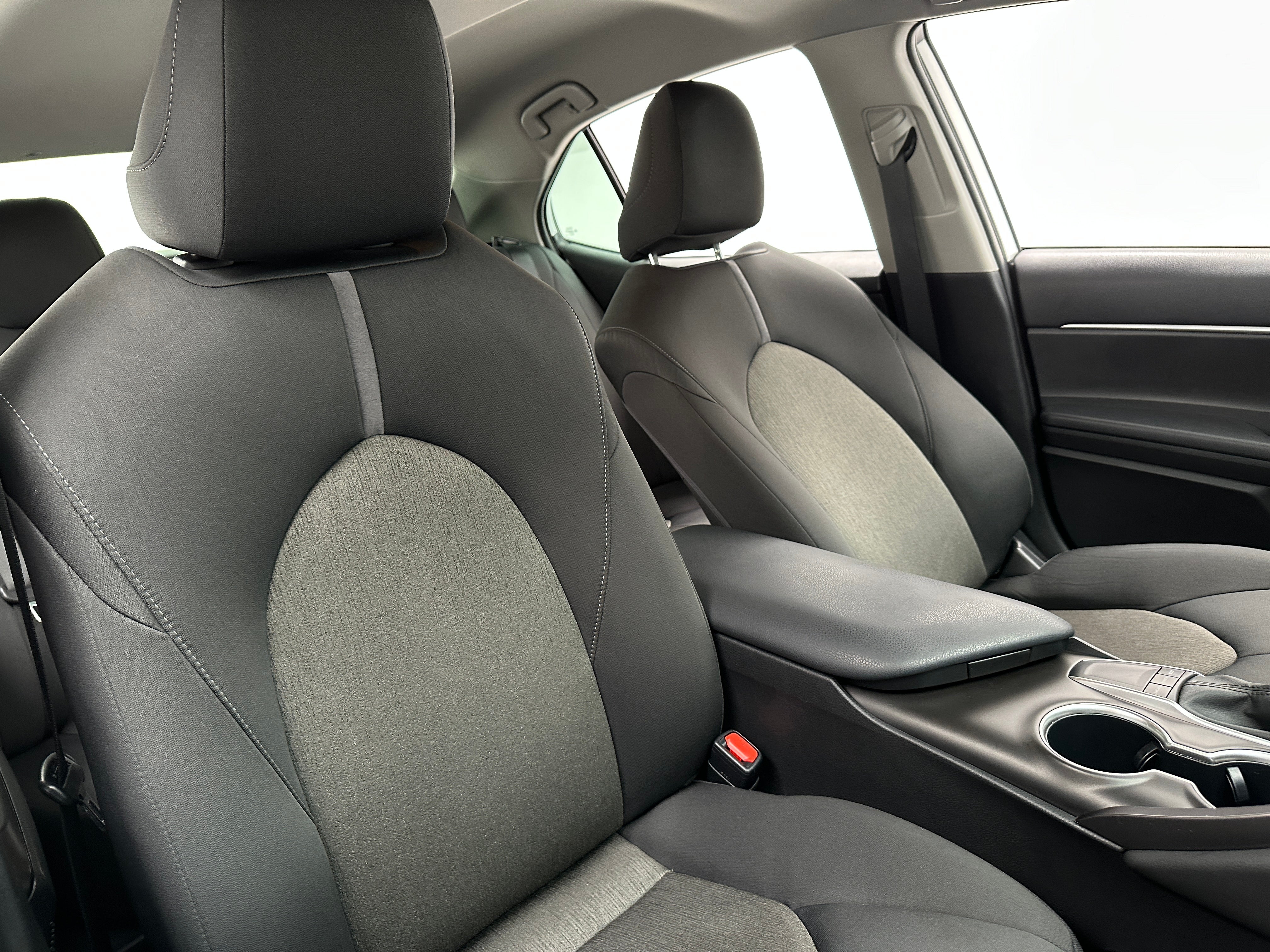 2023 Toyota Camry LE 2