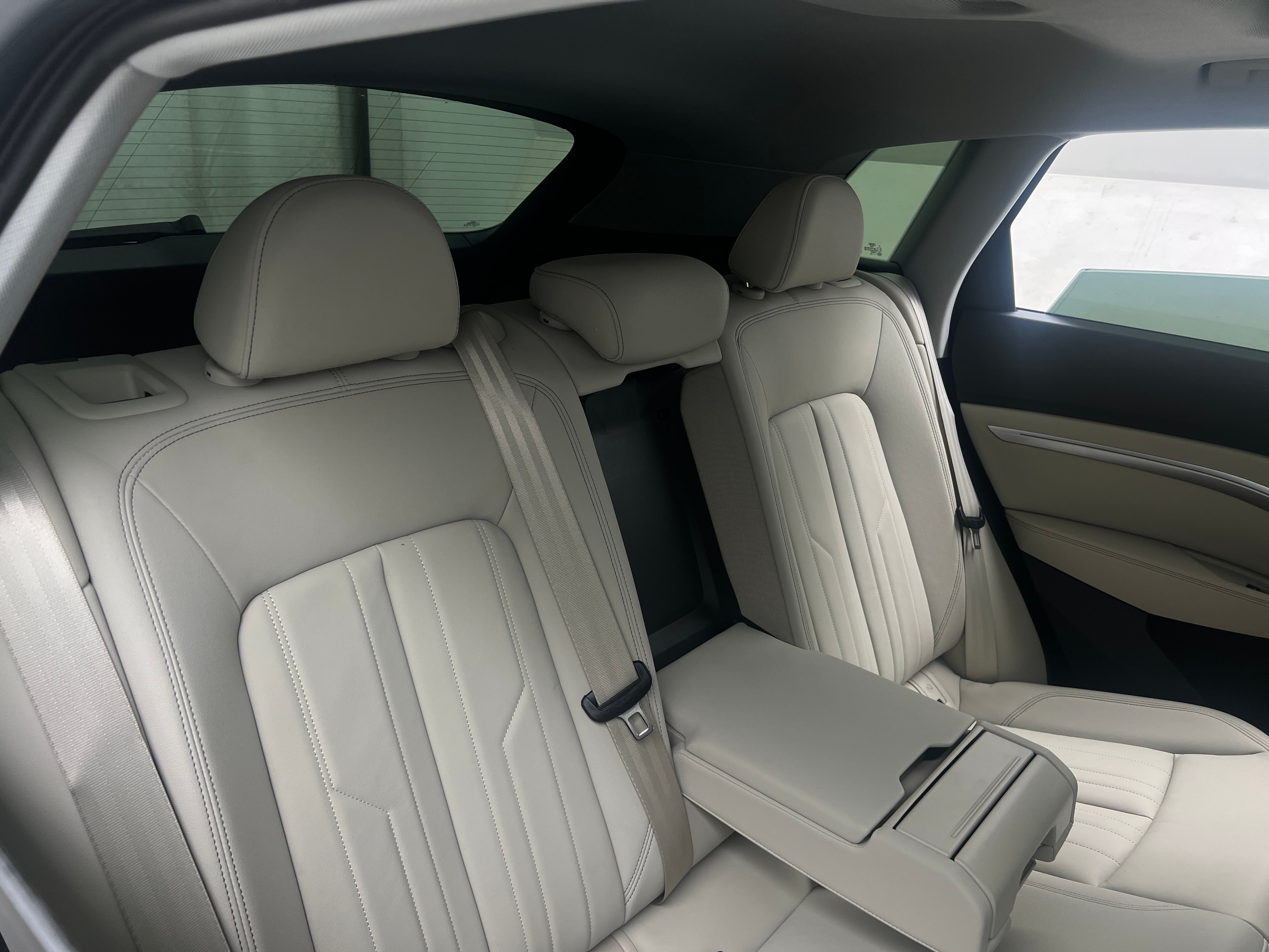 2021 Audi e-tron Premium 5