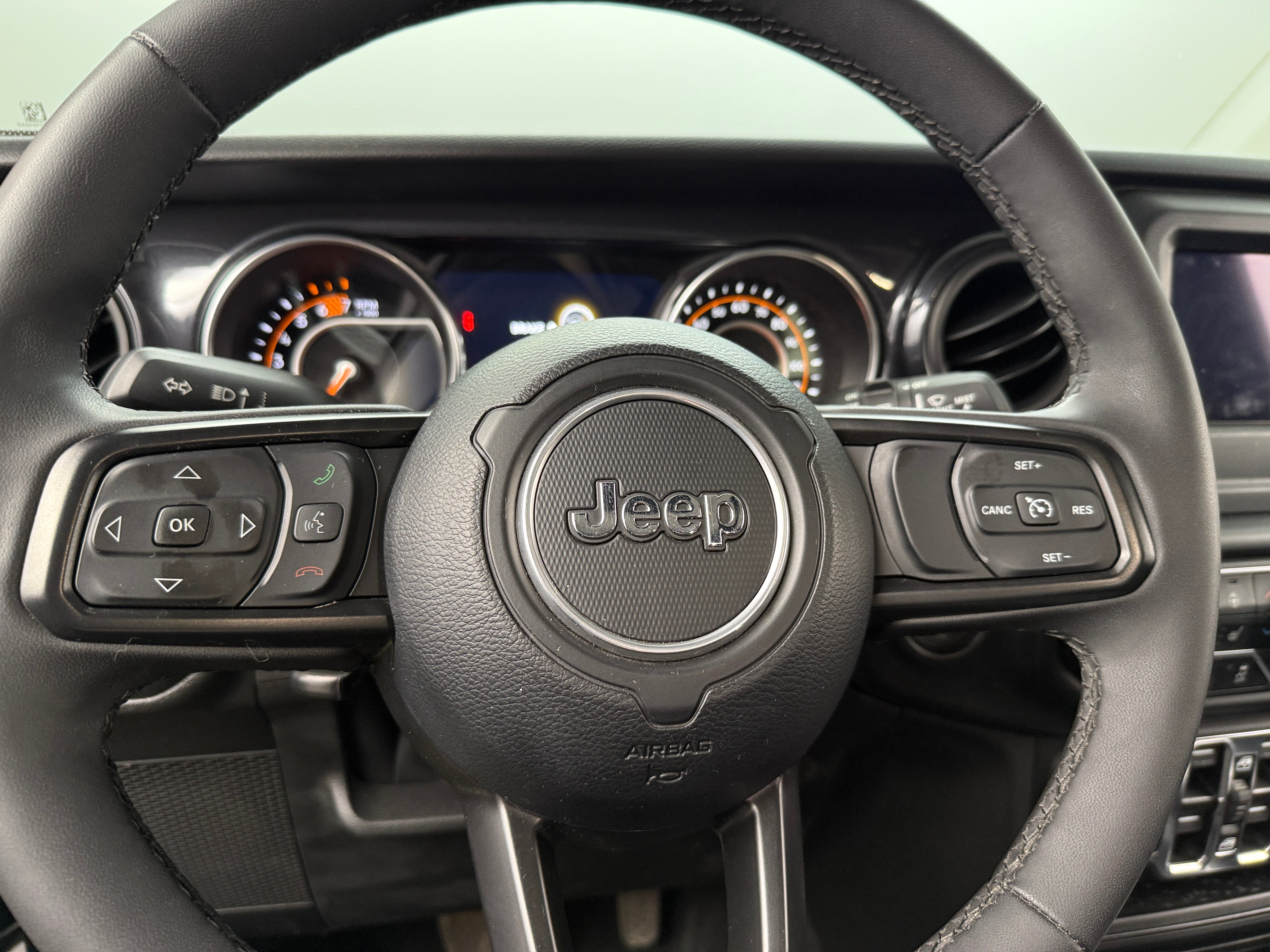 2023 Jeep Wrangler Unlimited Altitude 5
