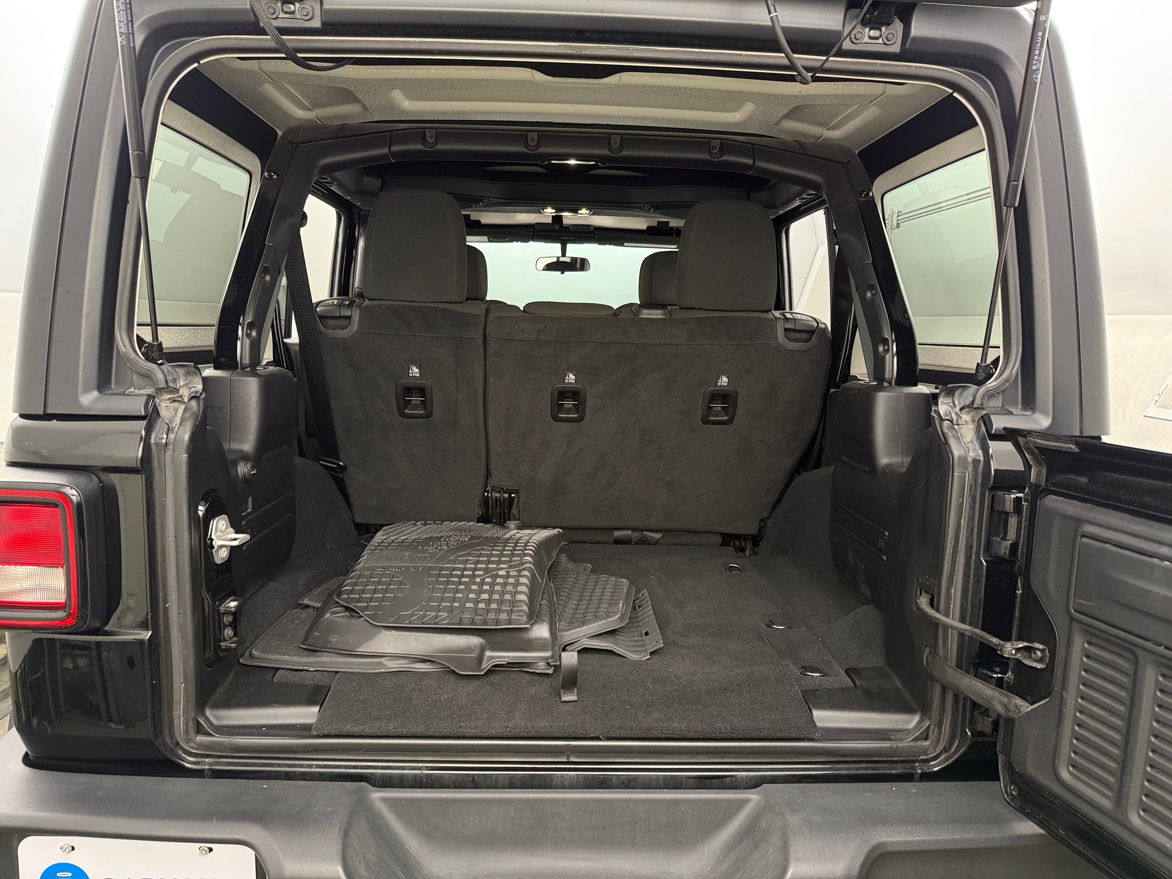 2023 Jeep Wrangler Unlimited Altitude 7