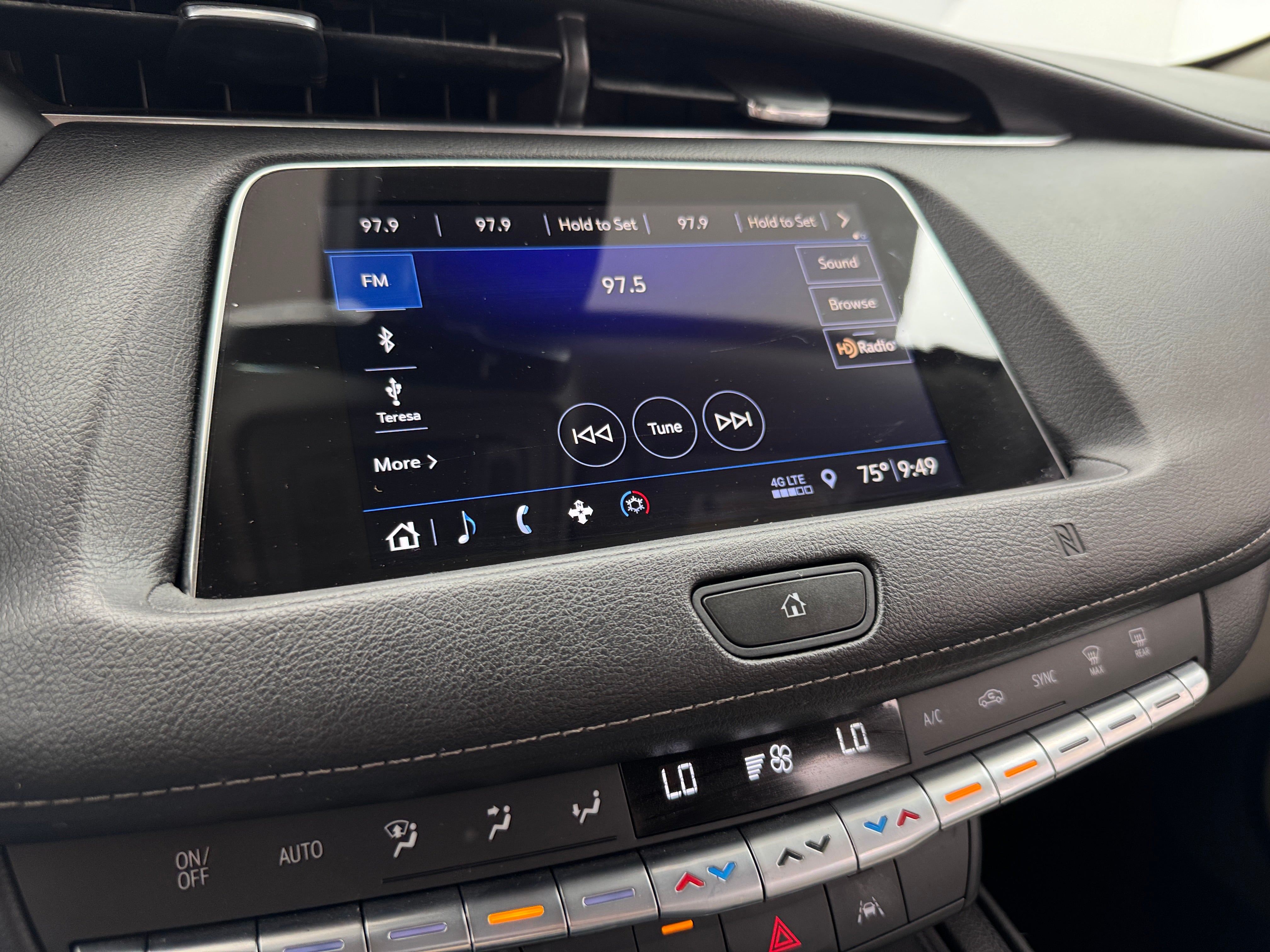 2019 Cadillac XT4 Premium Luxury 3