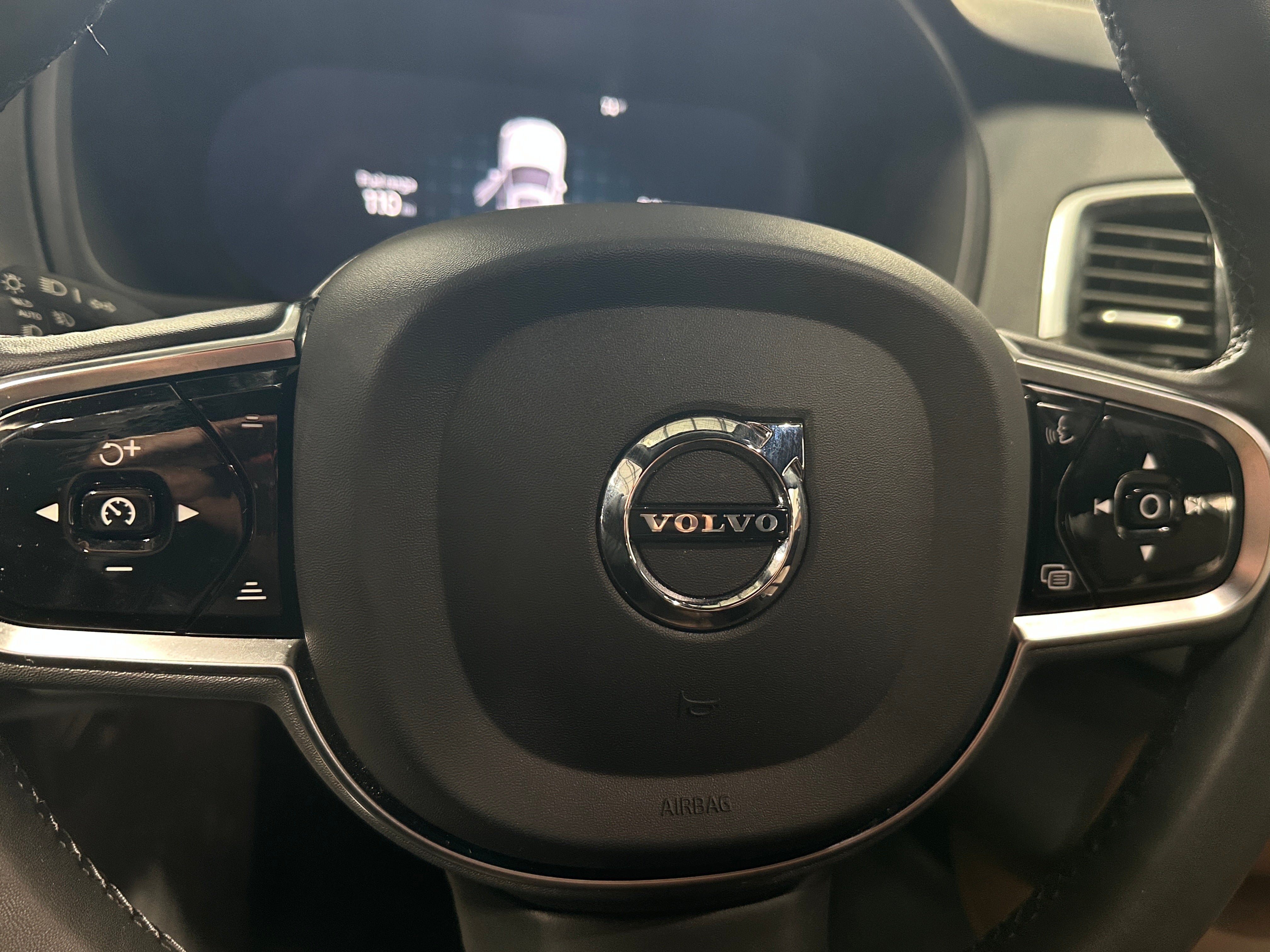 2024 Volvo XC90 T8 Plus 4