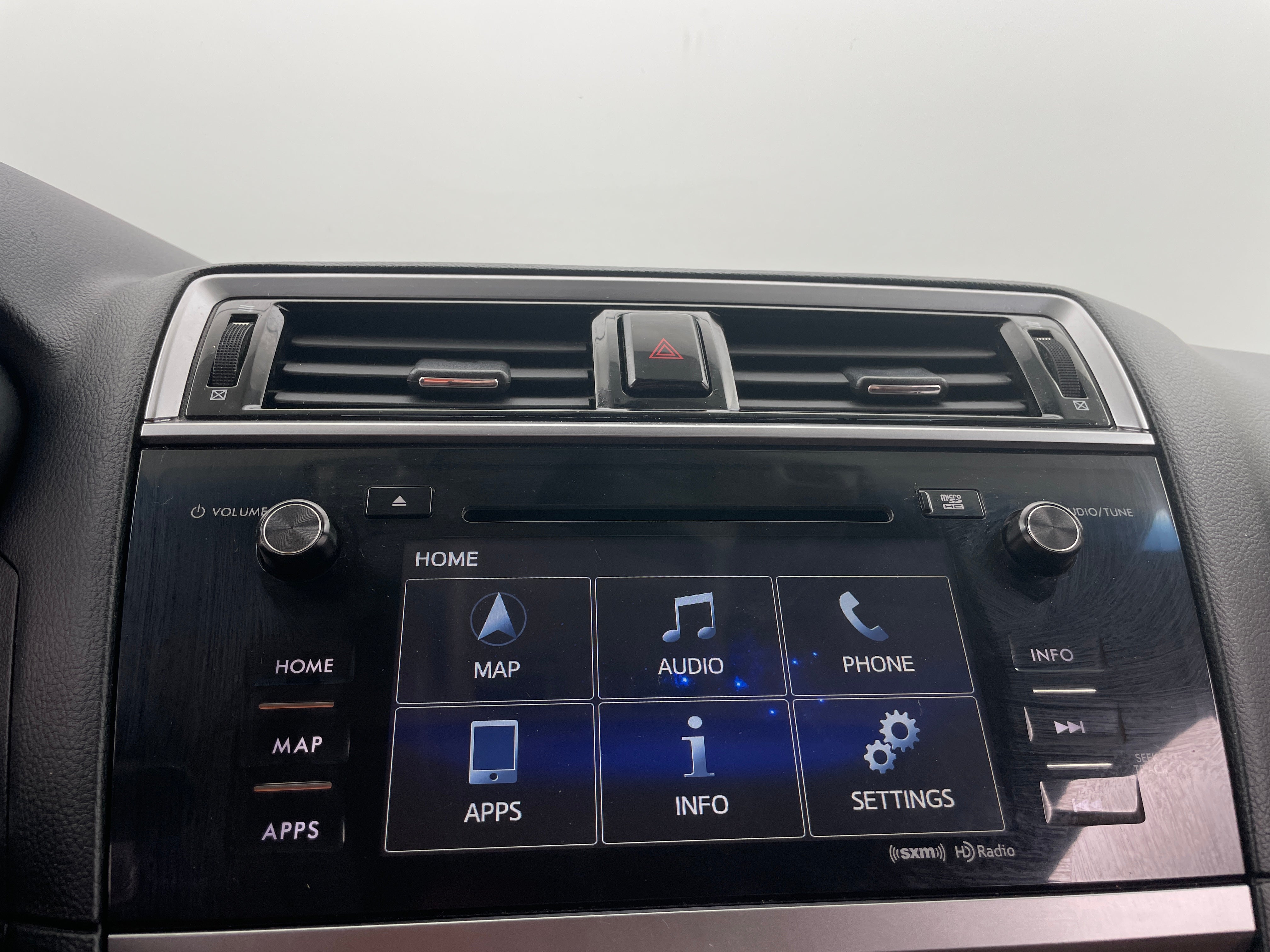 2017 Subaru Outback 2.5i Touring 3