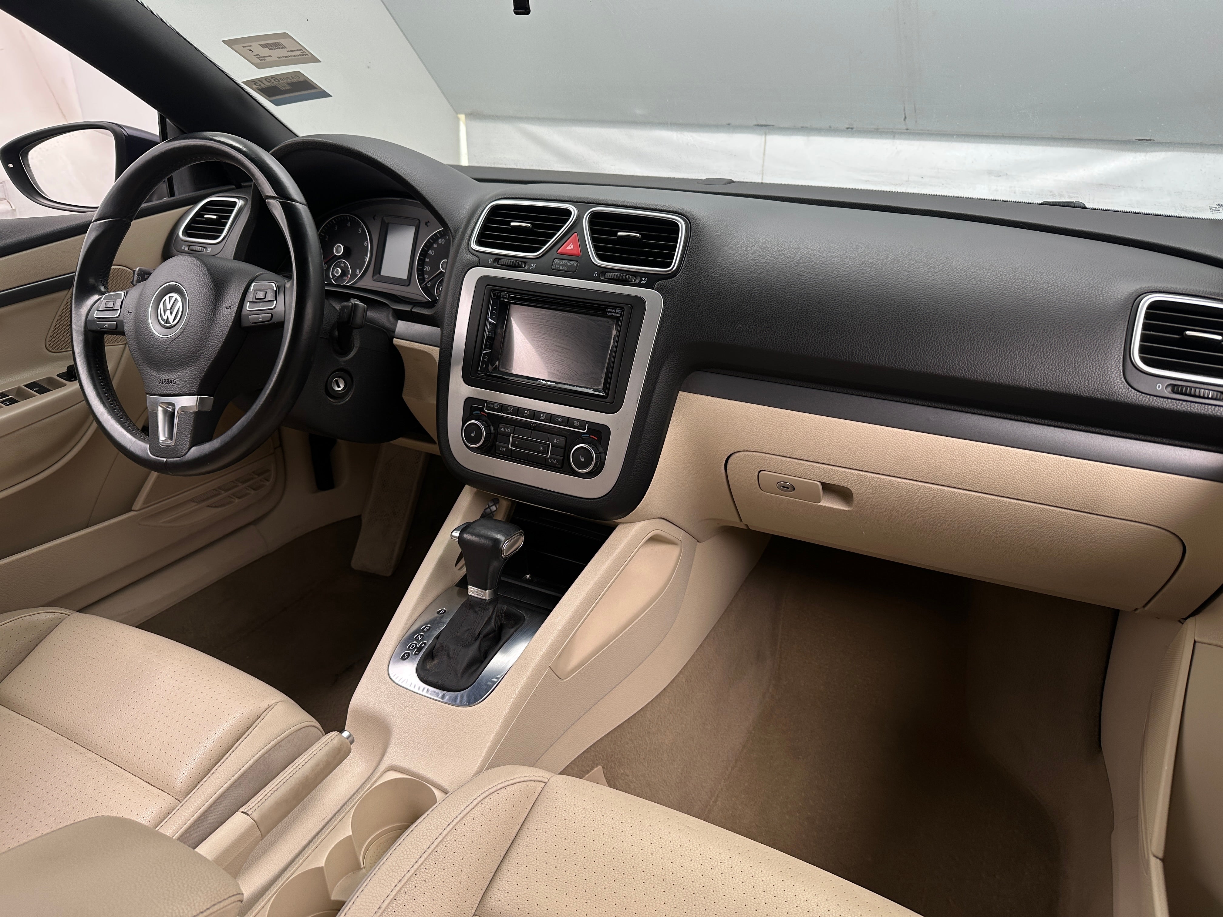2010 Volkswagen Eos Komfort 2