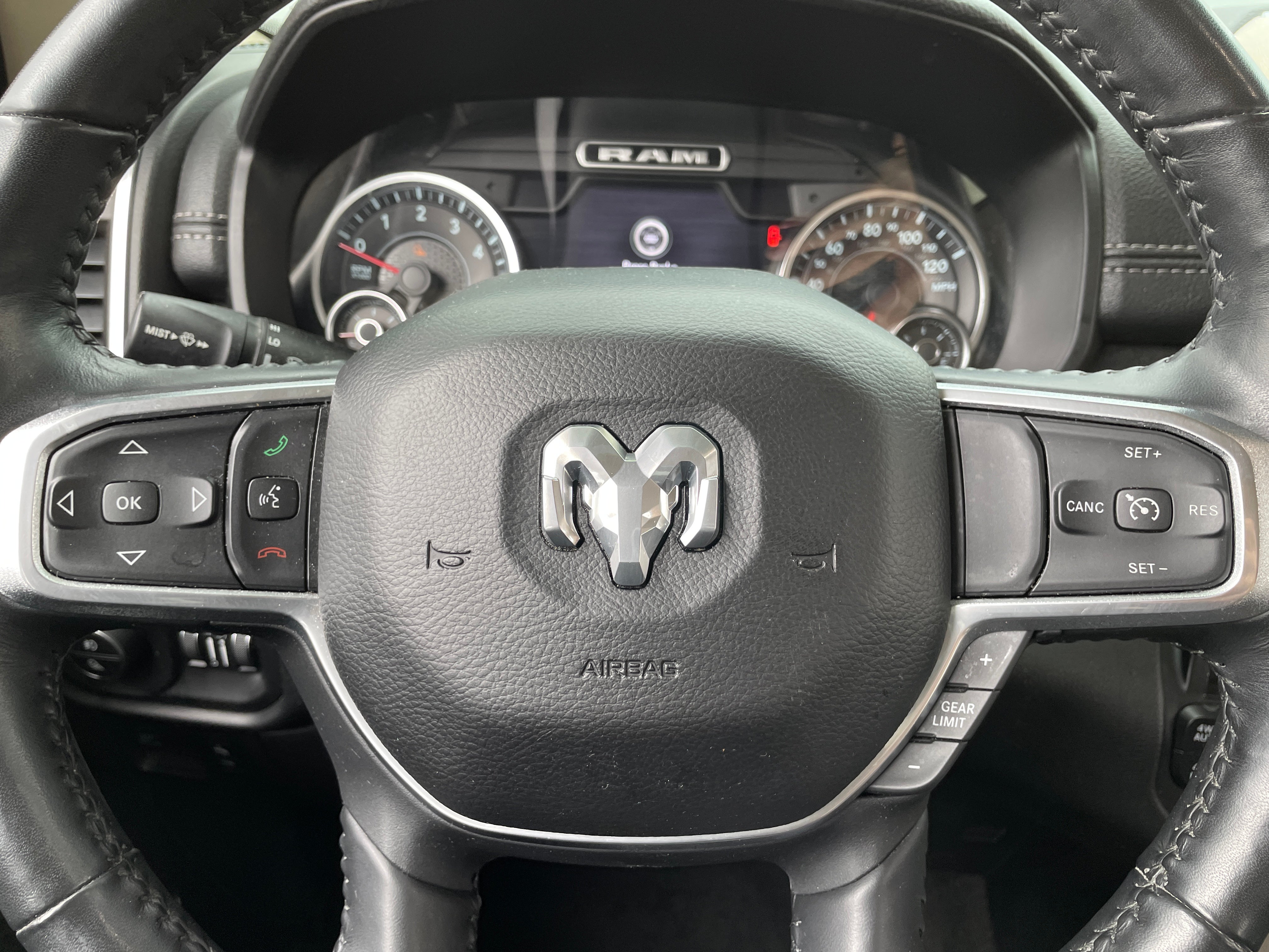 2020 RAM 1500 Laramie 4
