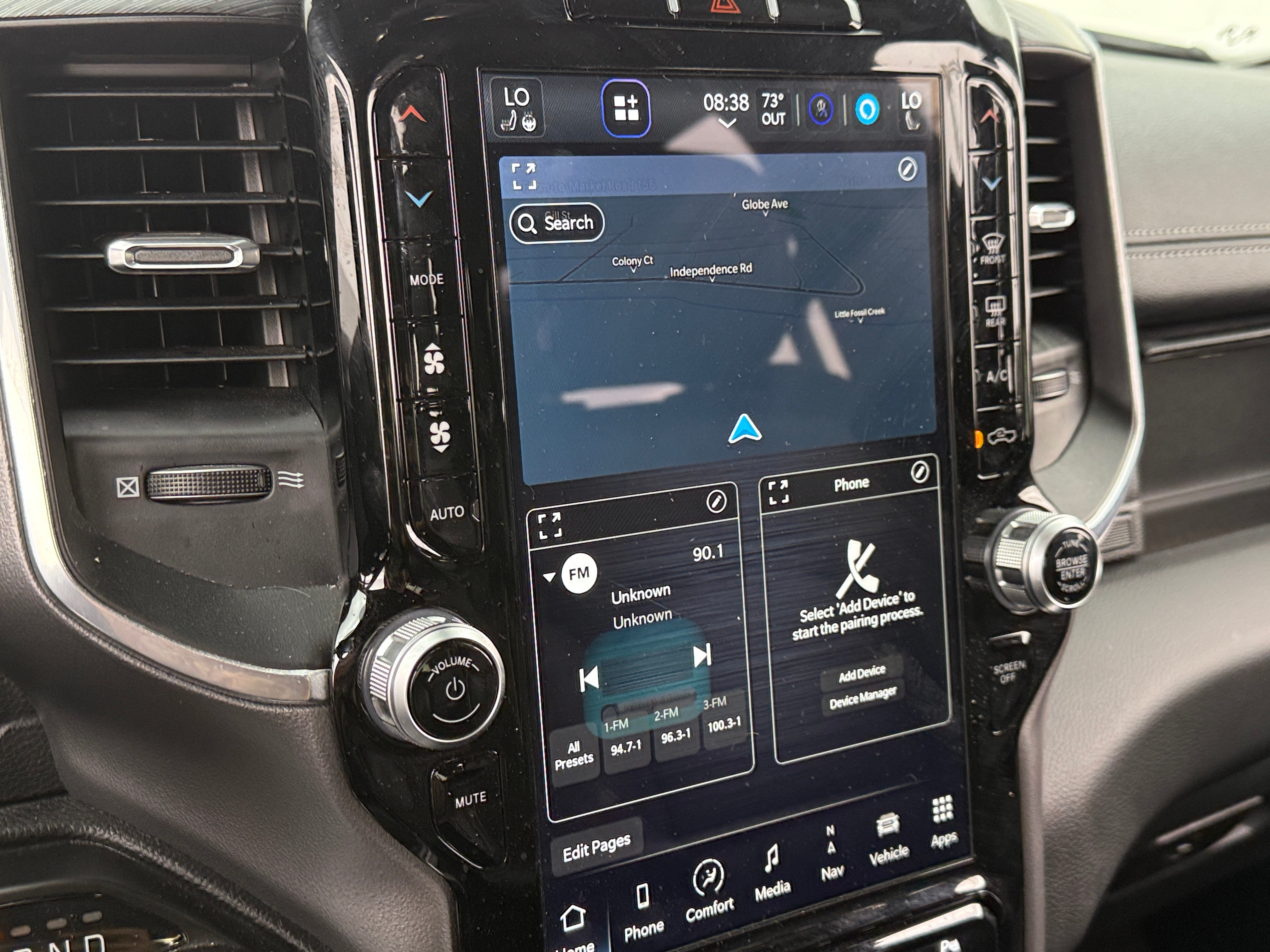 2023 RAM 1500 Laramie 3