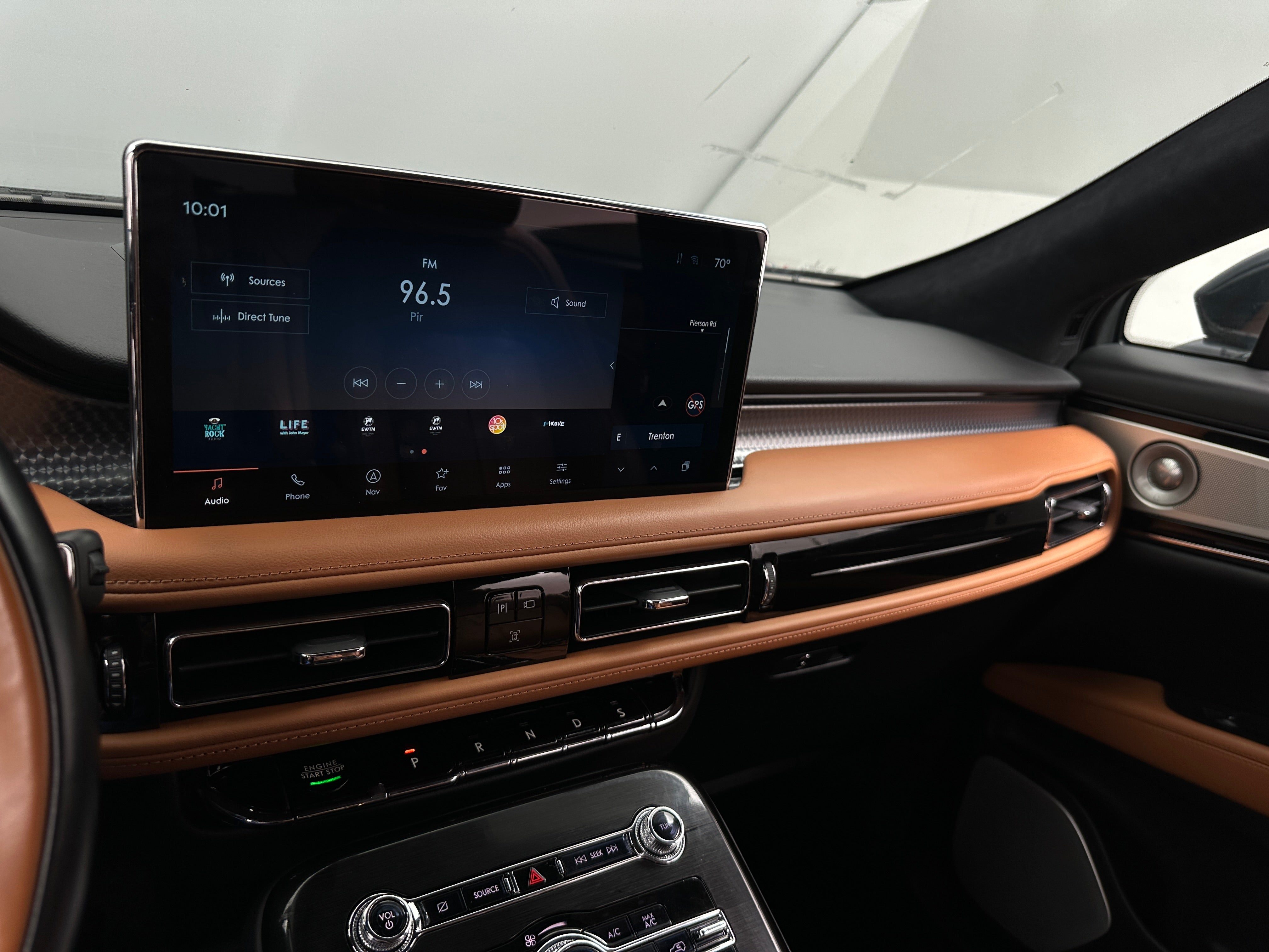 2022 Lincoln Nautilus Black Label 3