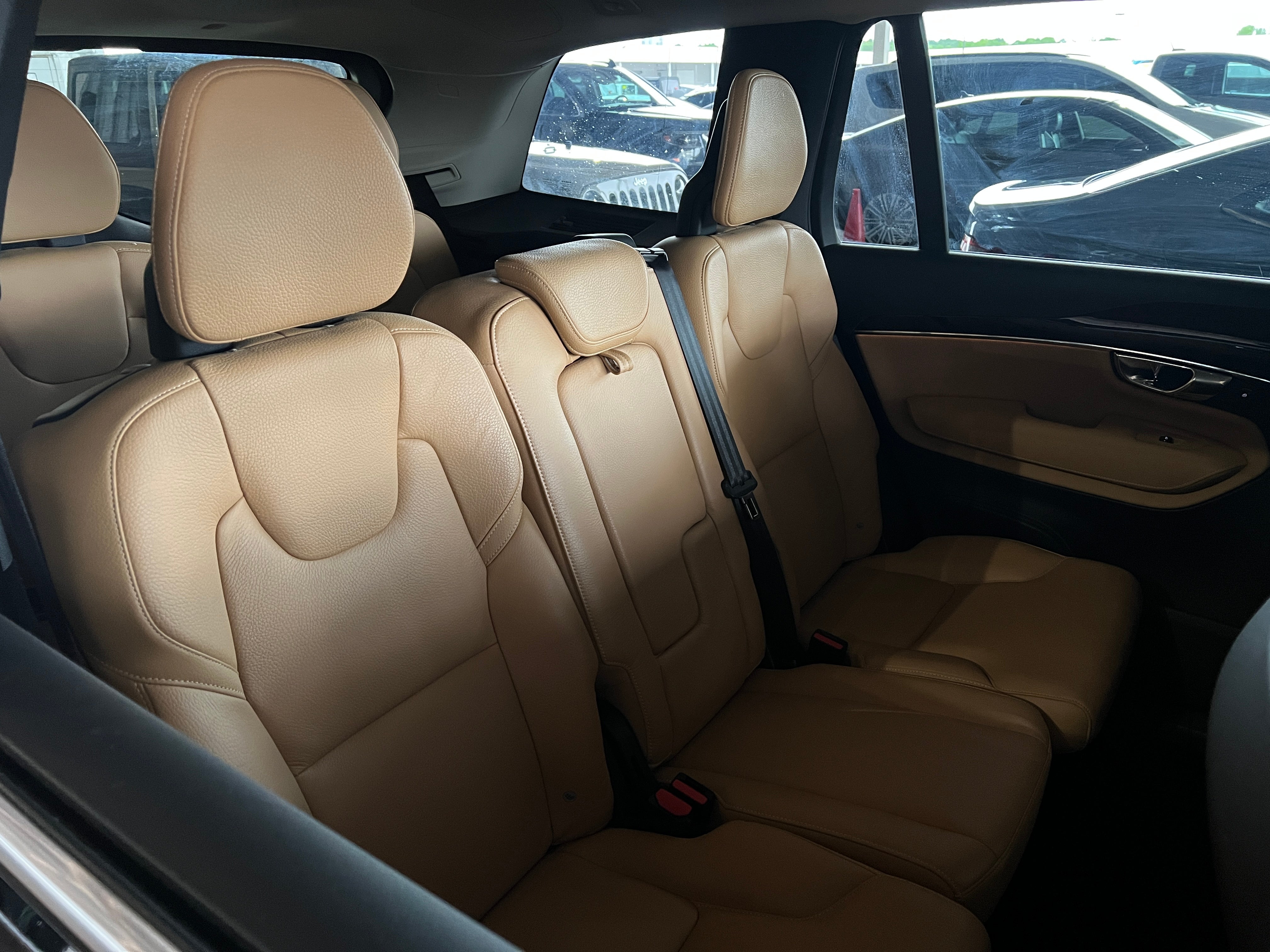 2016 Volvo XC90 T6 Momentum 5