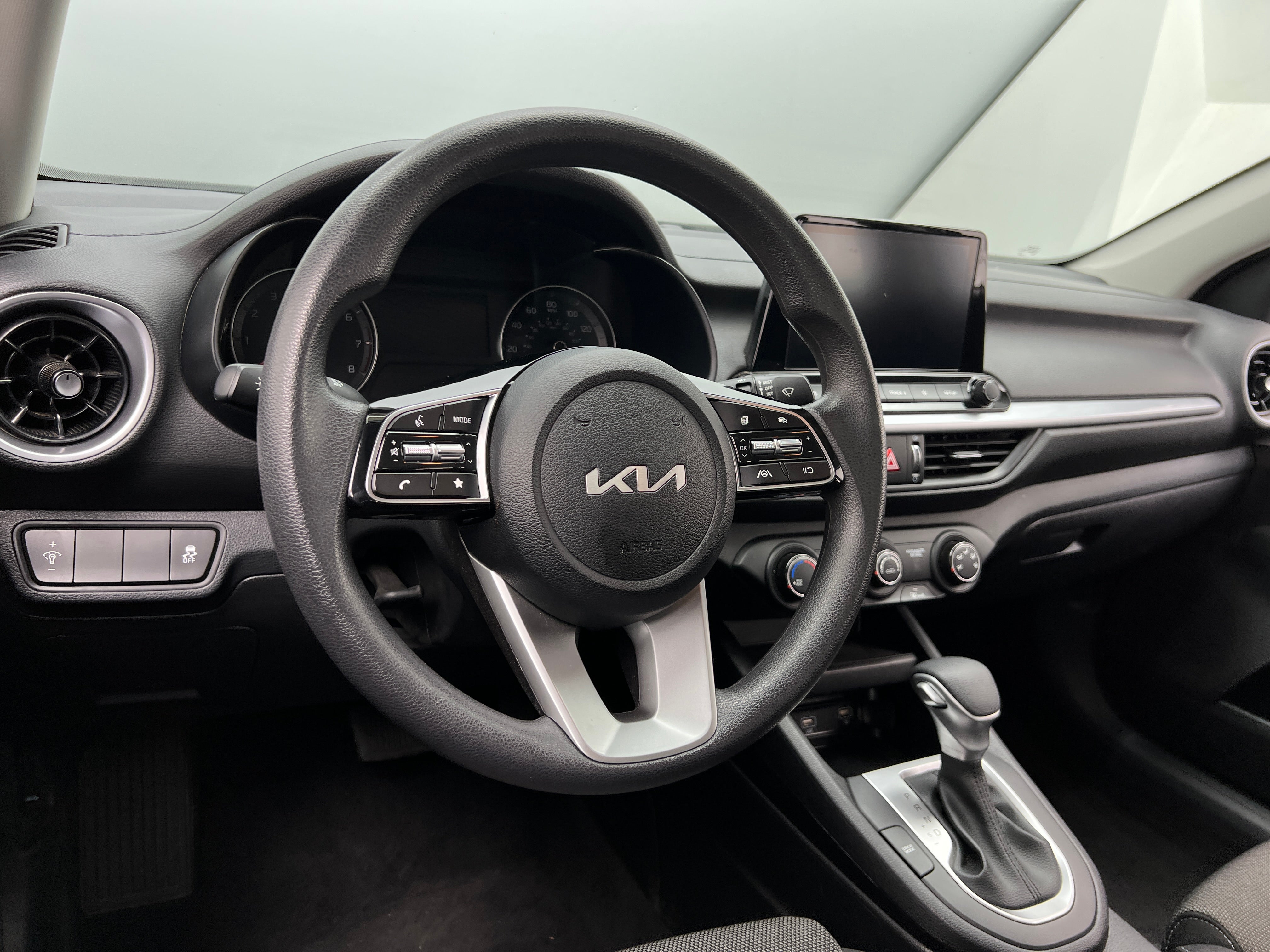 2024 Kia Forte LXS 5
