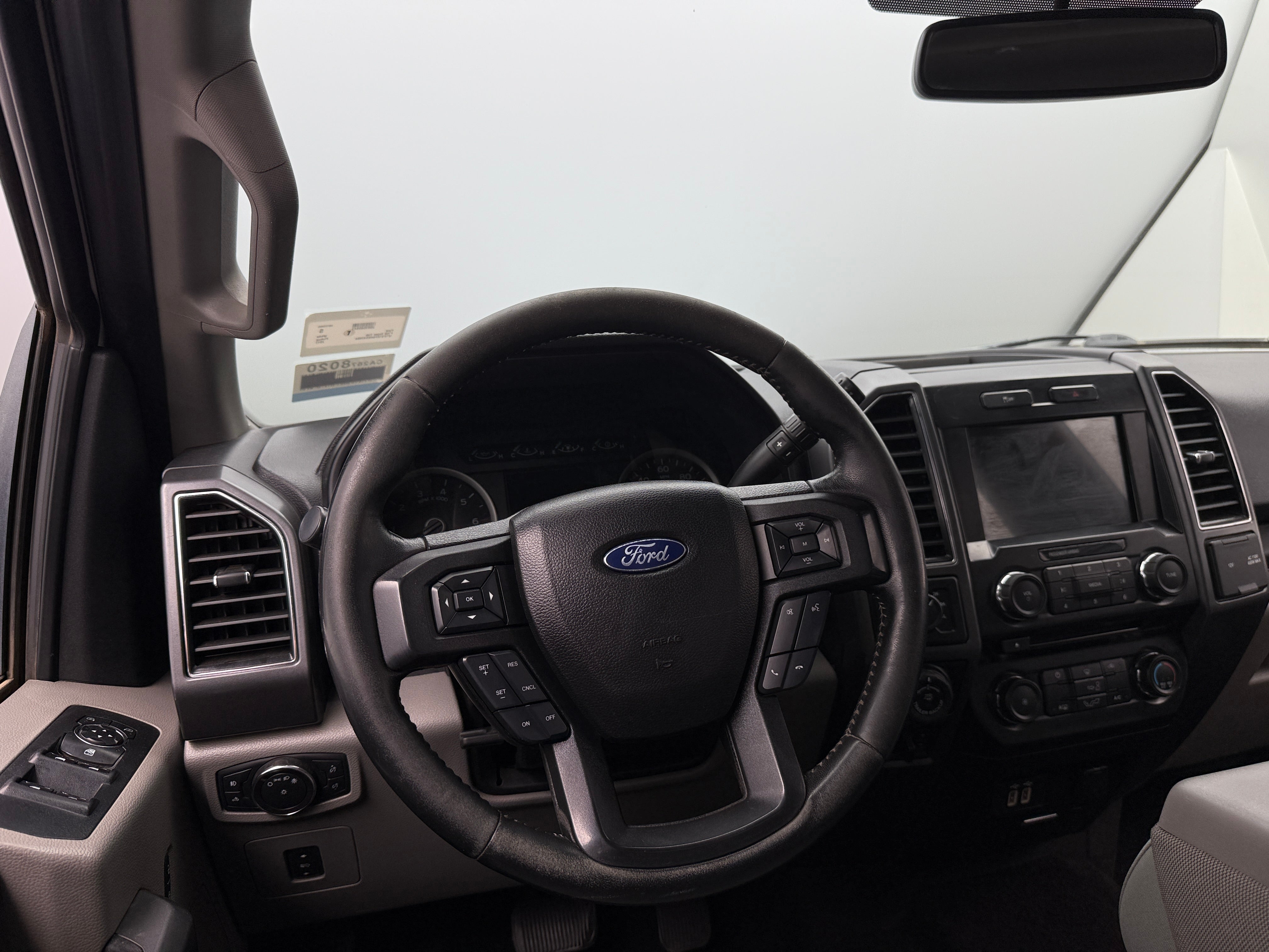 2017 Ford Econoline E-150 5