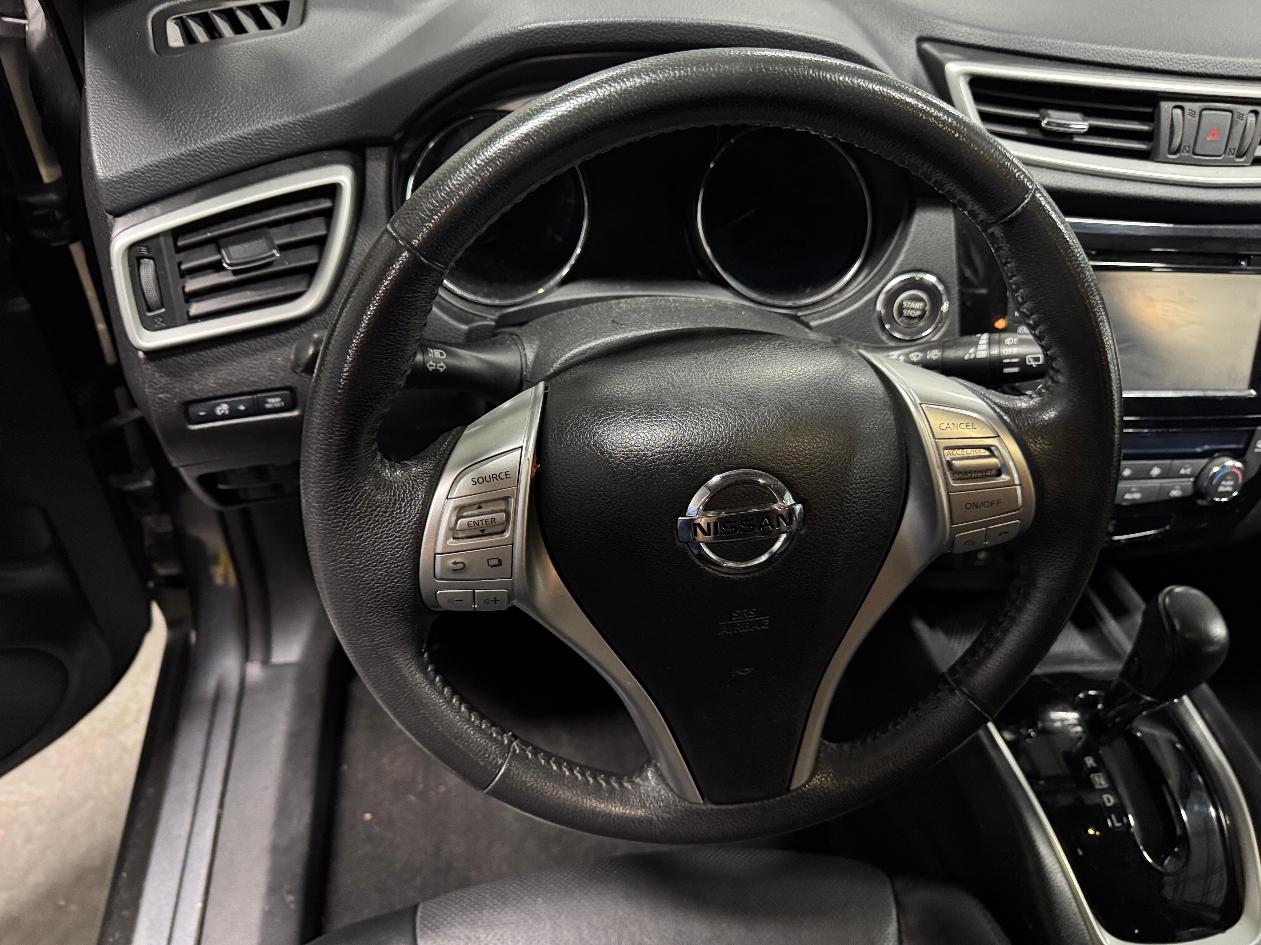 2015 Nissan Rogue SL 4