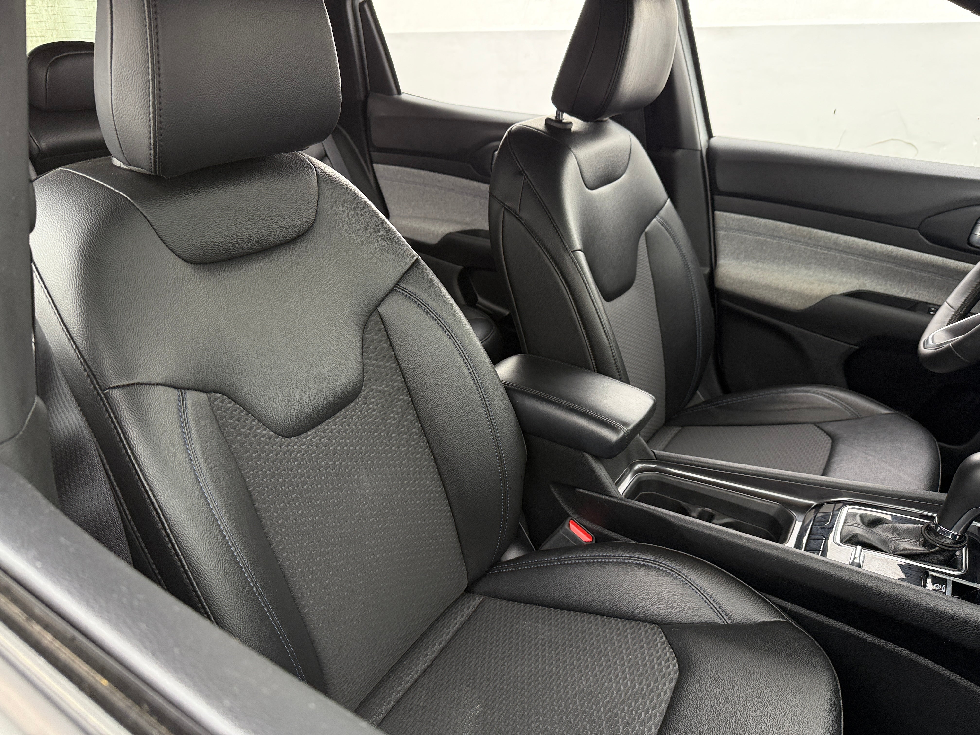 2024 Jeep Compass Latitude 2