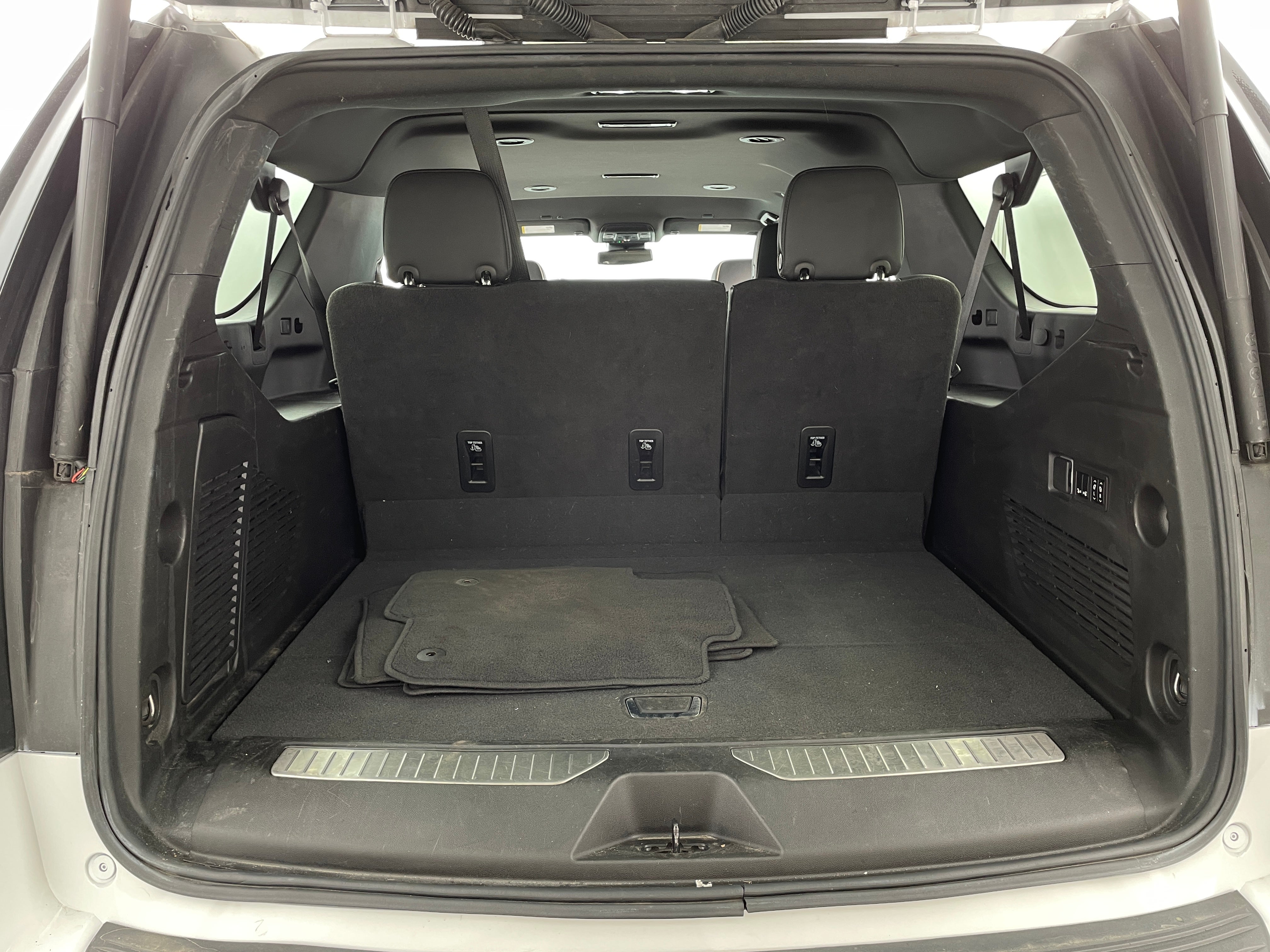 2023 Chevrolet Suburban Premier 6
