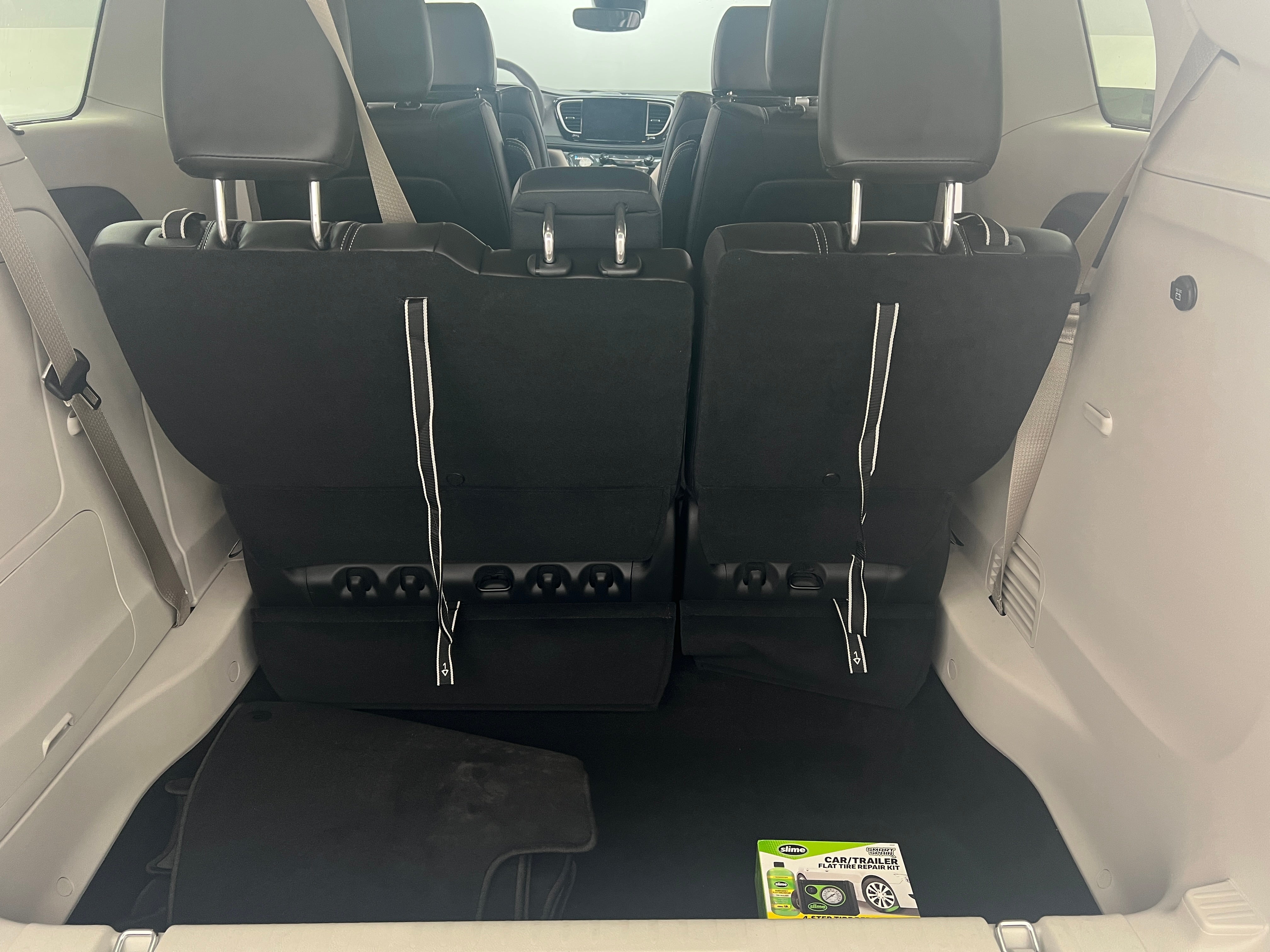 2024 Chrysler Pacifica Hybrid Select 6