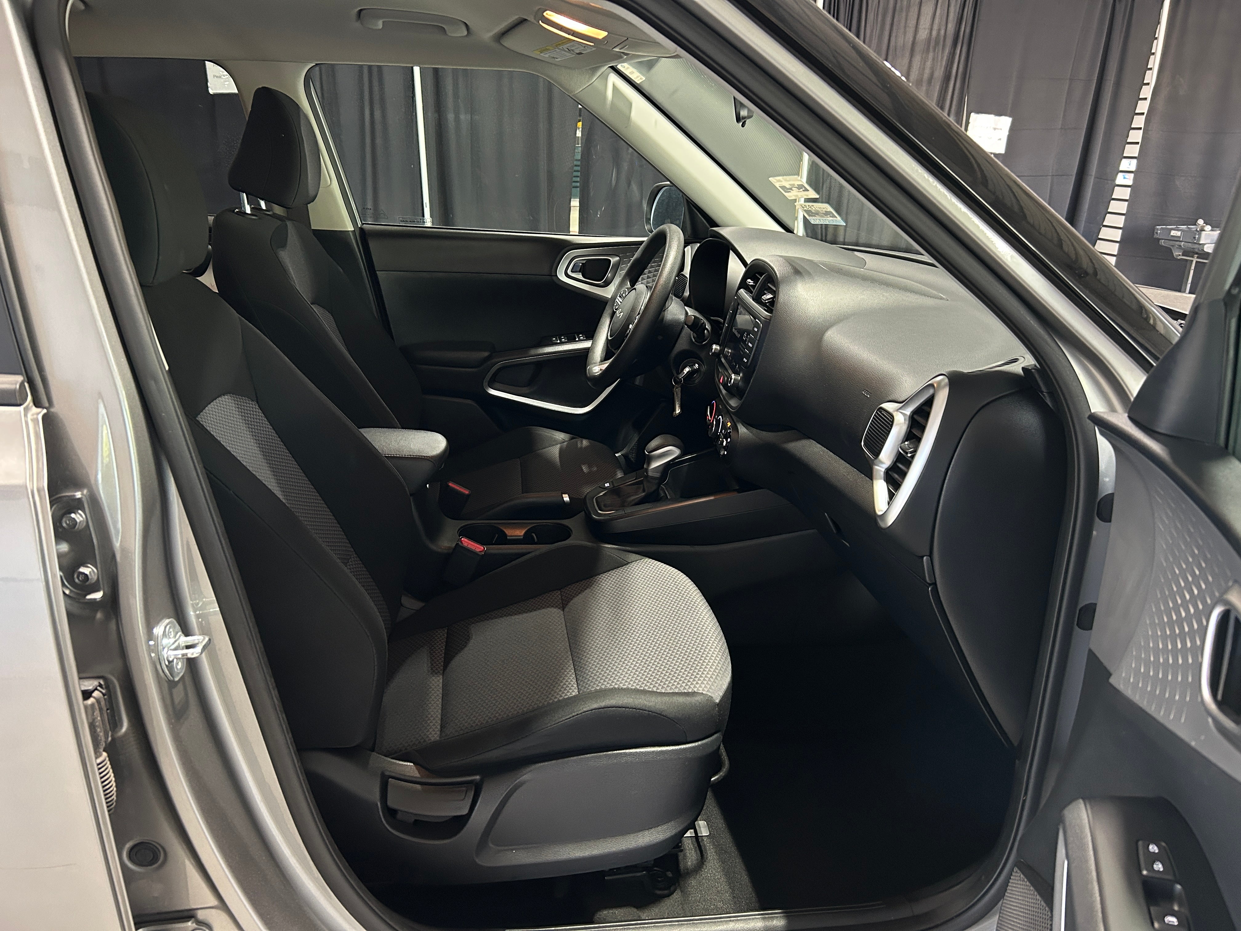 2023 Kia Soul LX 2