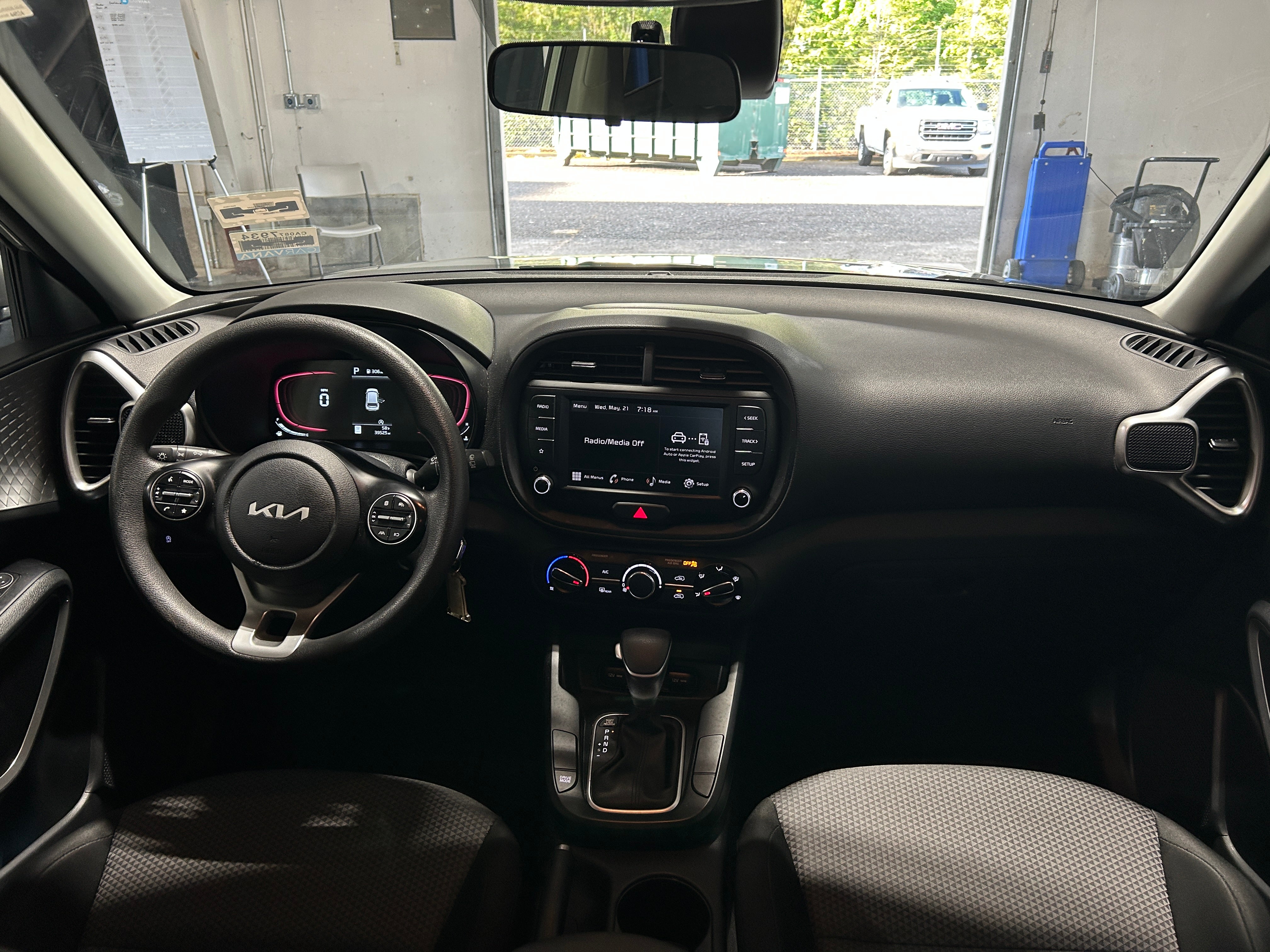 2023 Kia Soul LX 3