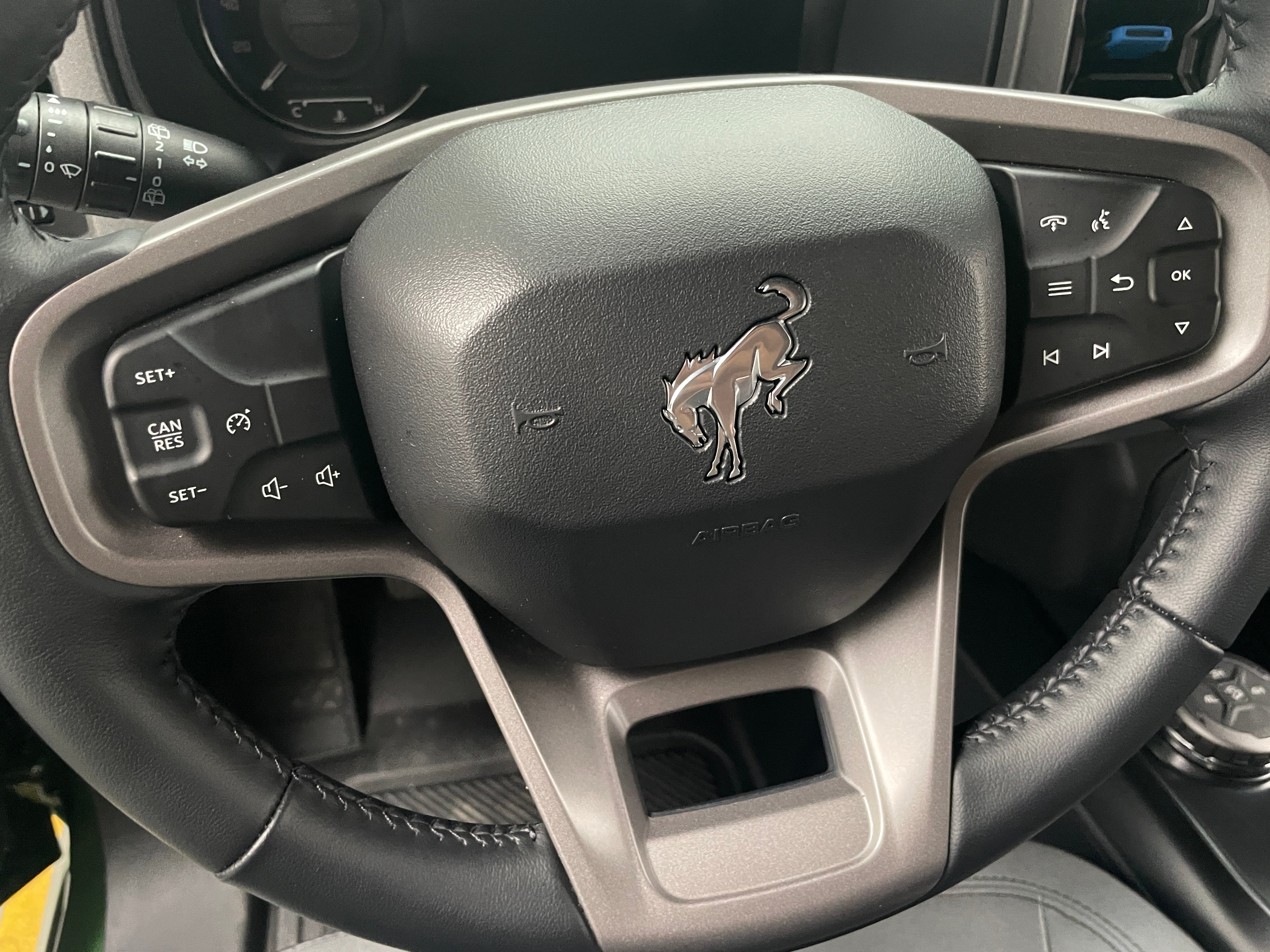 2024 Ford Bronco Black Diamond 5
