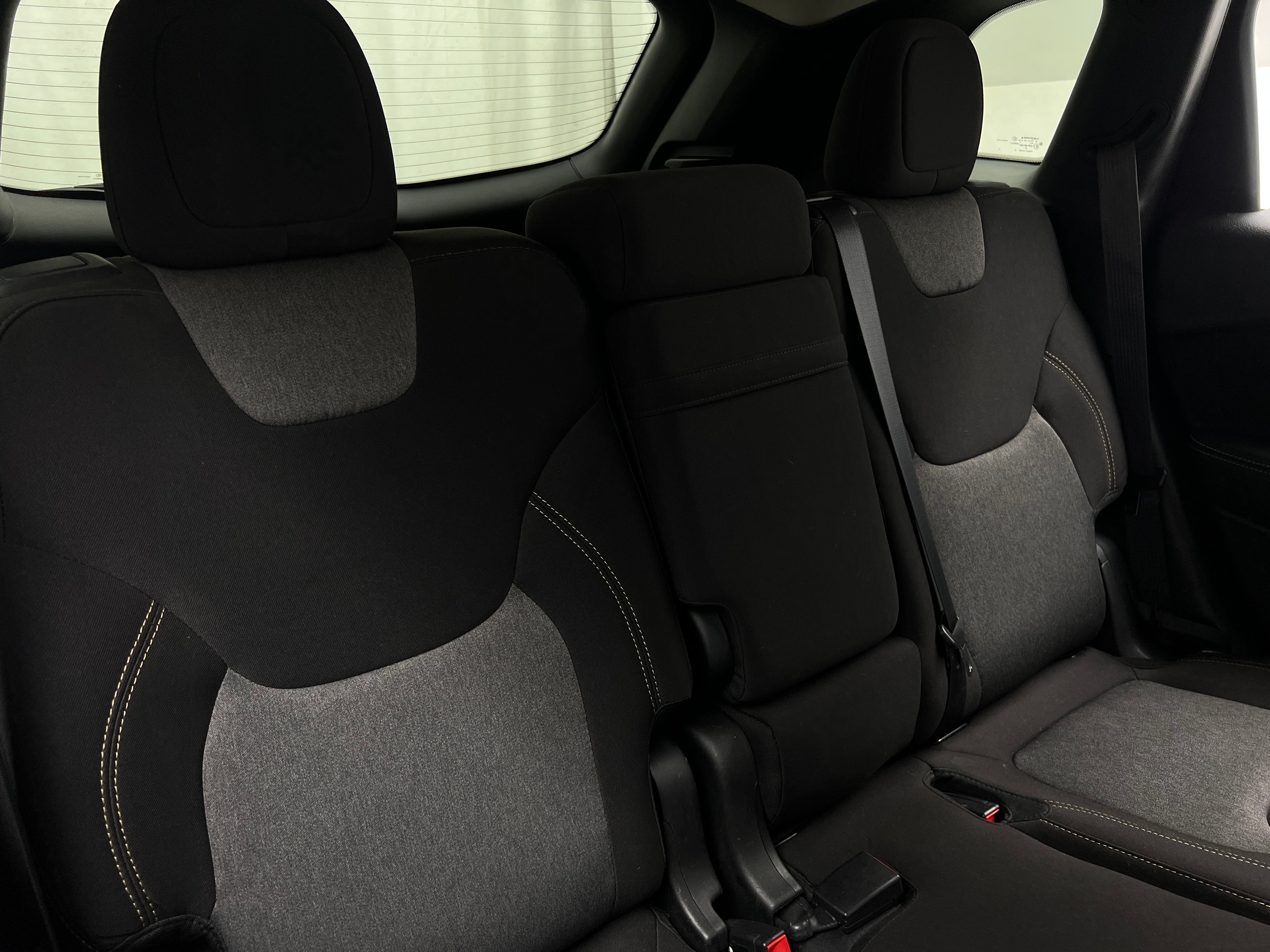 2017 Jeep Cherokee Sport 6