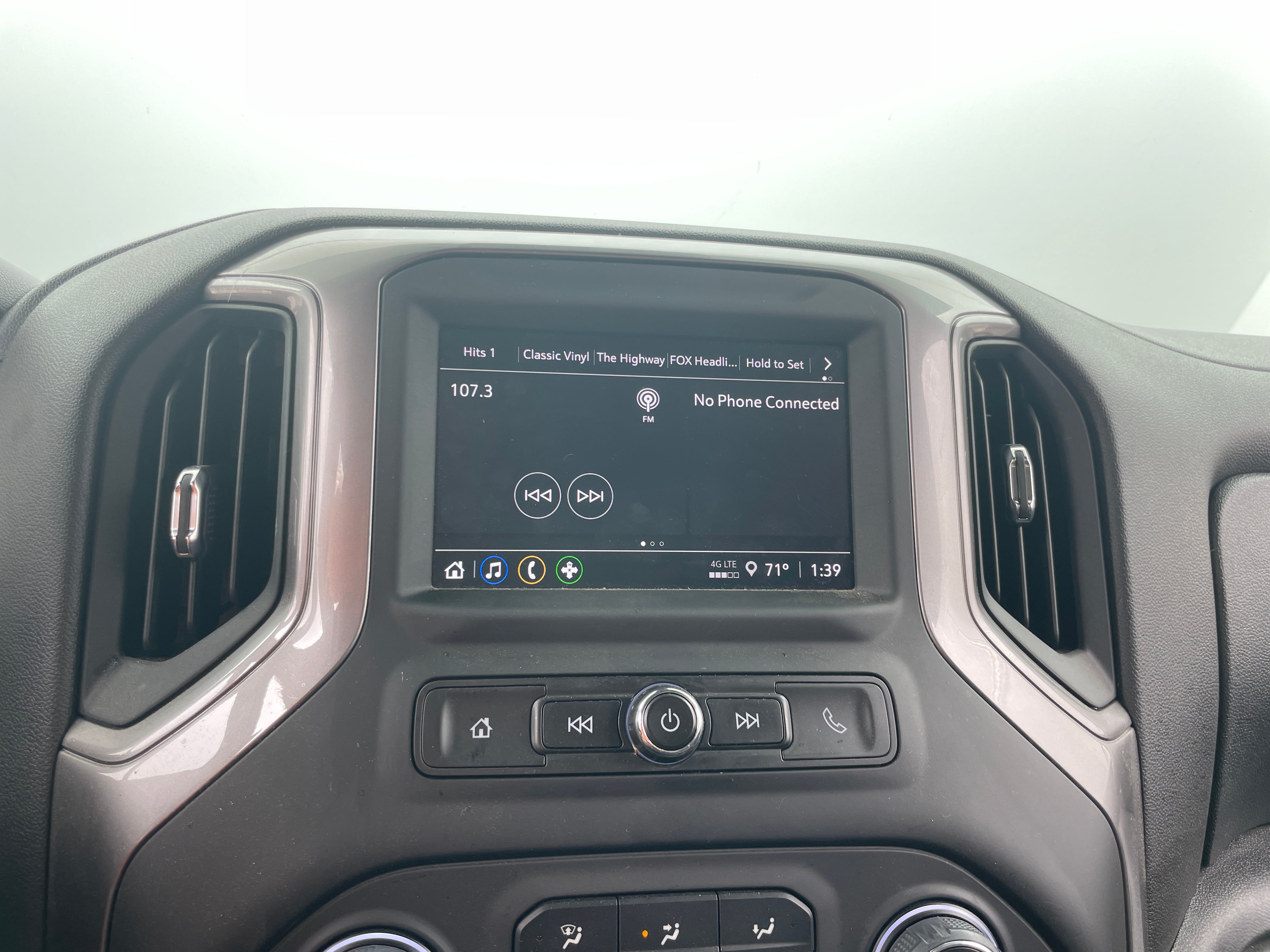 2022 Chevrolet Silverado 1500 Custom 4