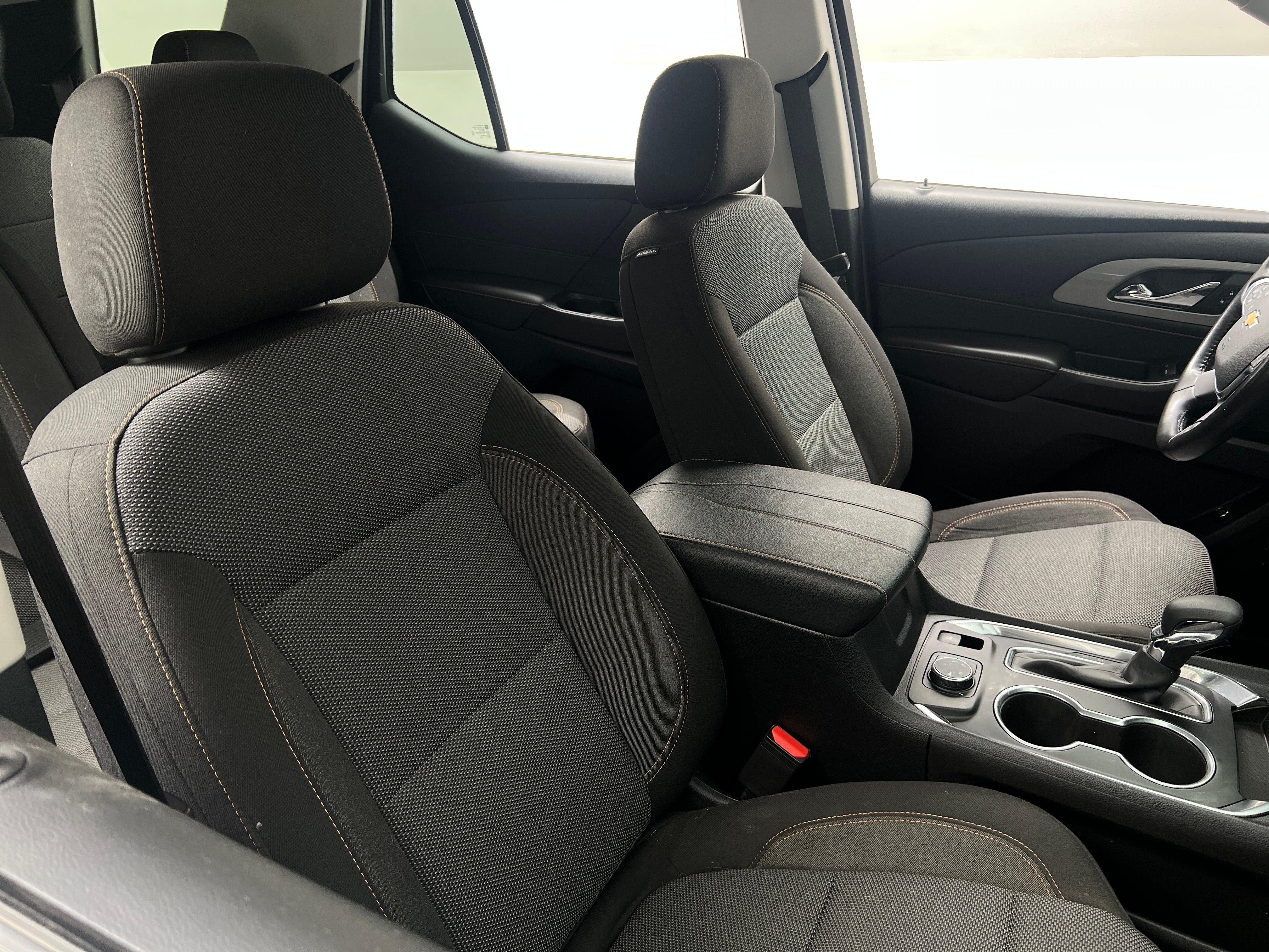 2021 Chevrolet Traverse LT 2