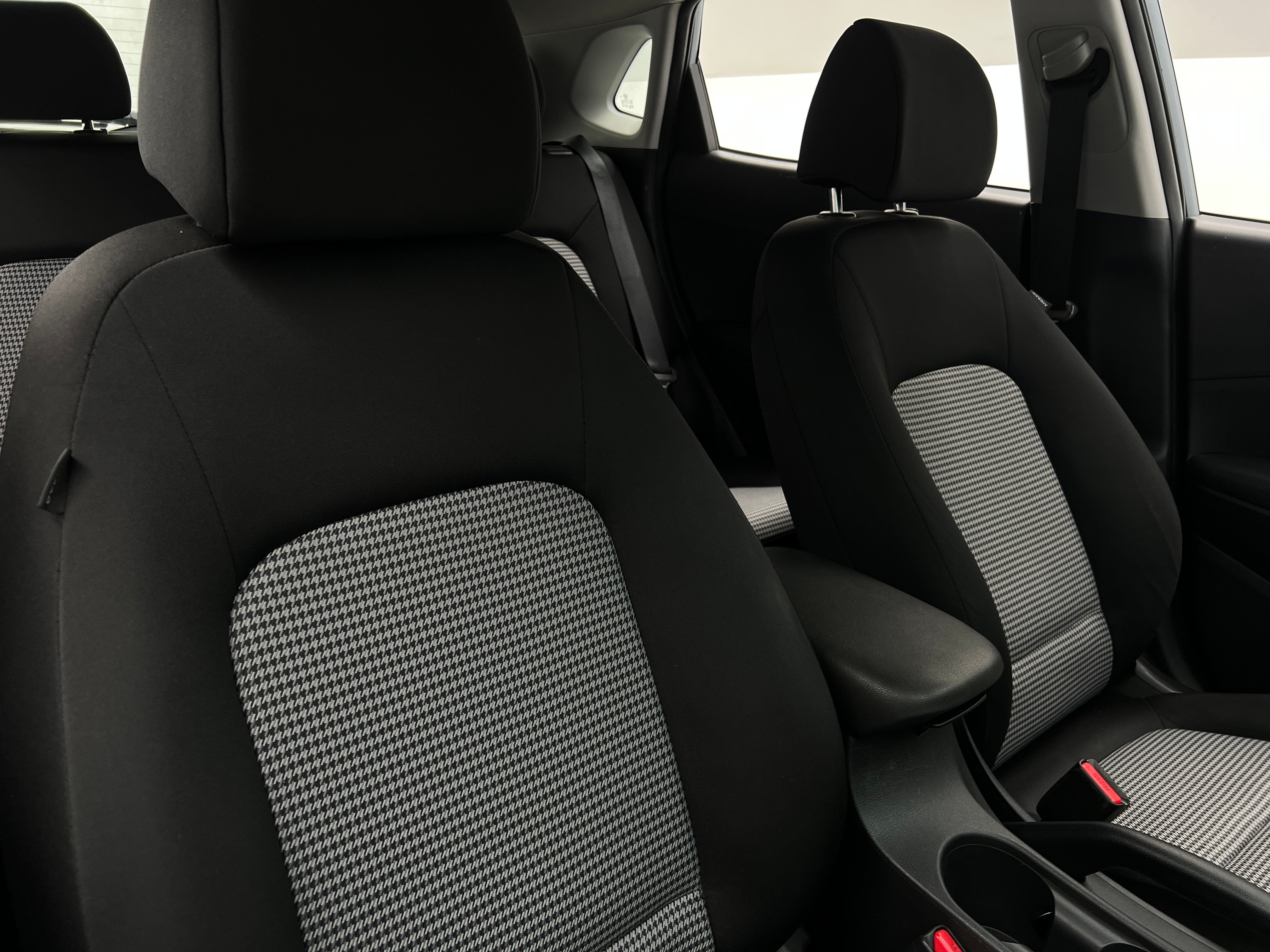 2020 Hyundai Kona SE 2