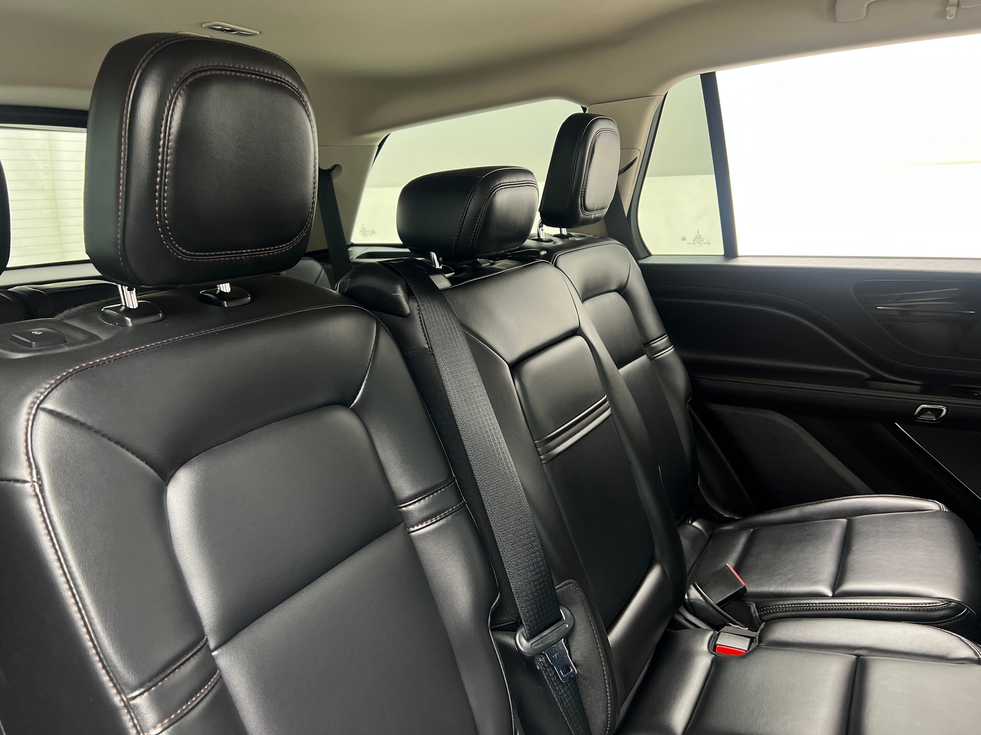 2022 Lincoln Aviator  5