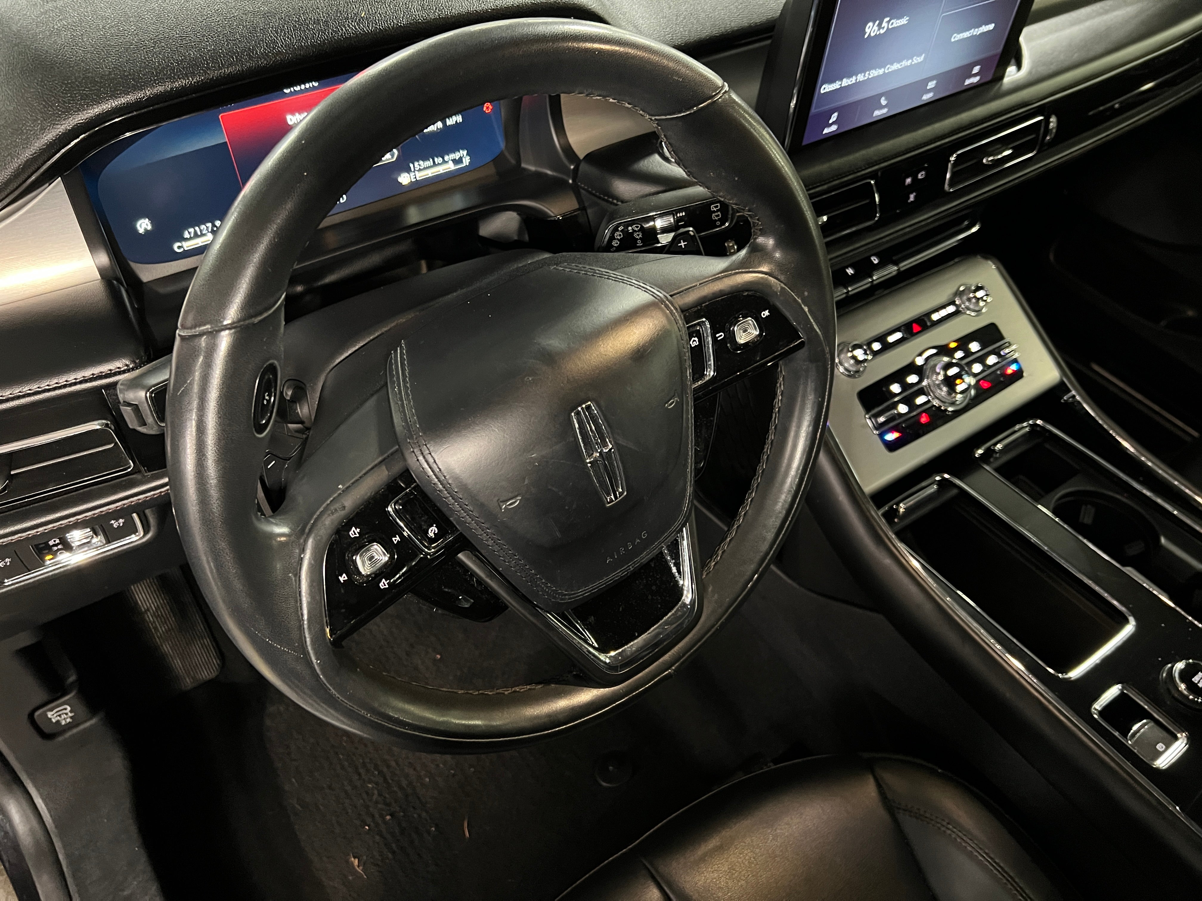 2022 Lincoln Aviator  4