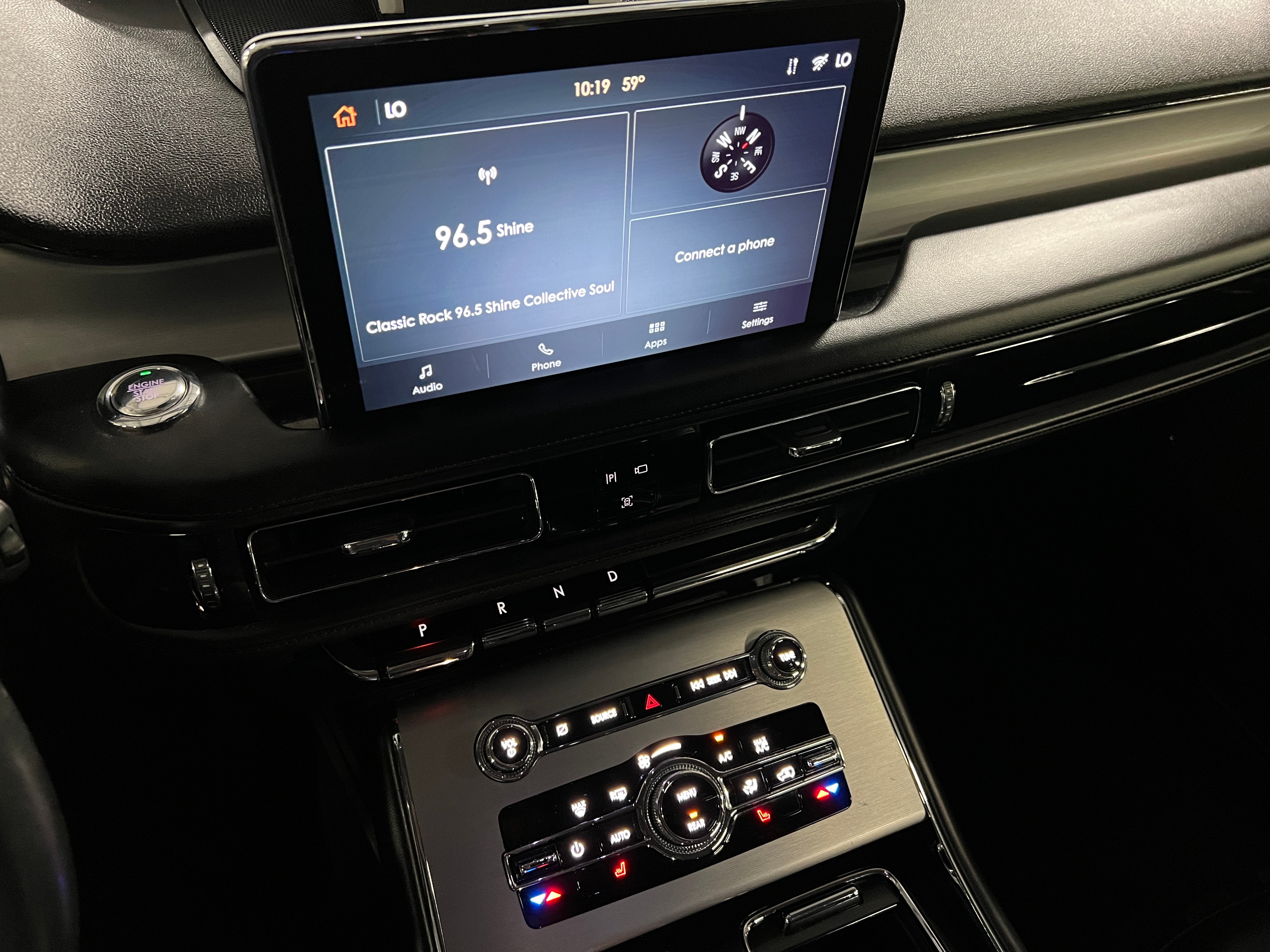 2022 Lincoln Aviator  3