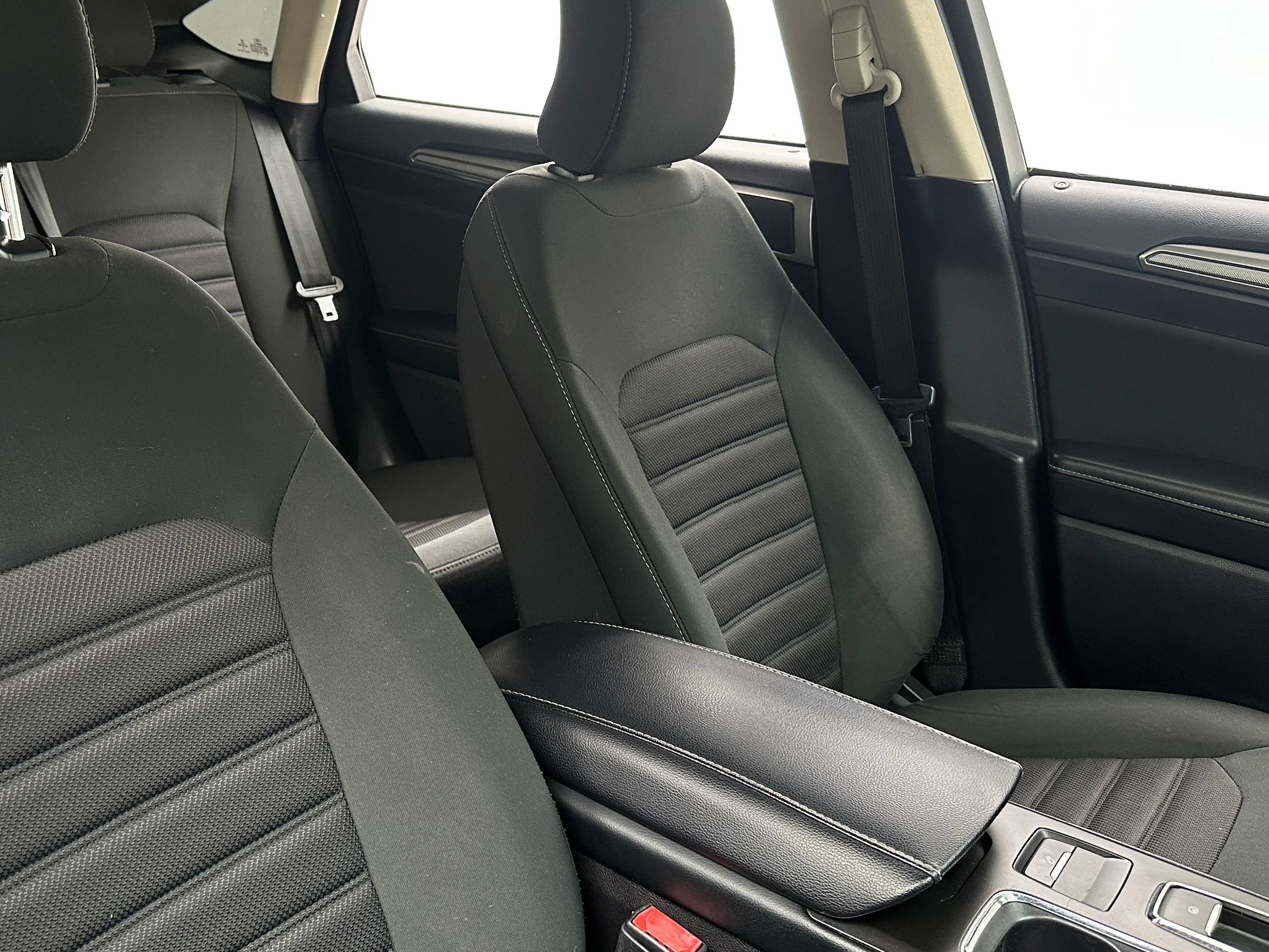 2018 Ford Fusion SE 2