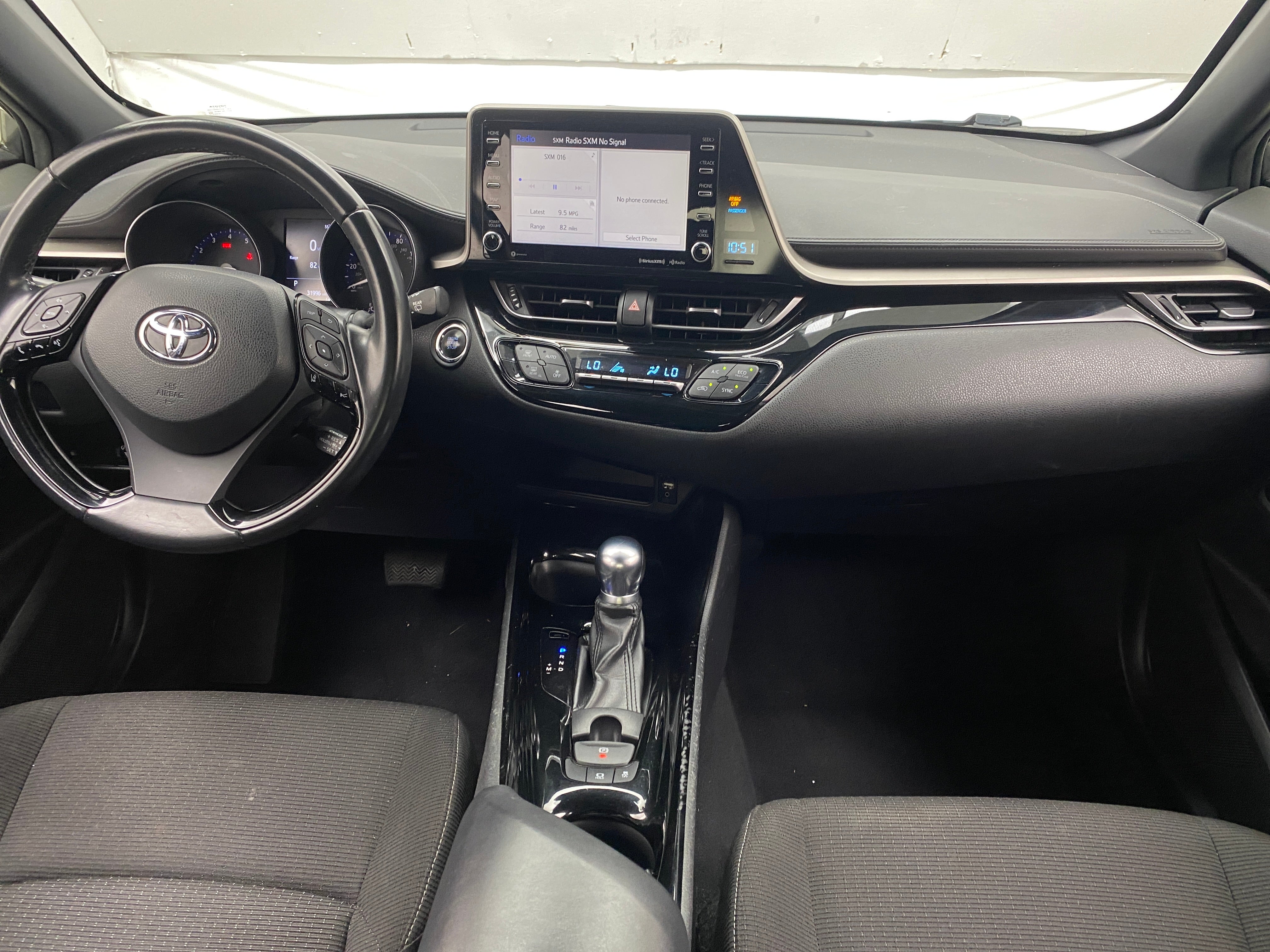 2019 Toyota C-HR XLE 3