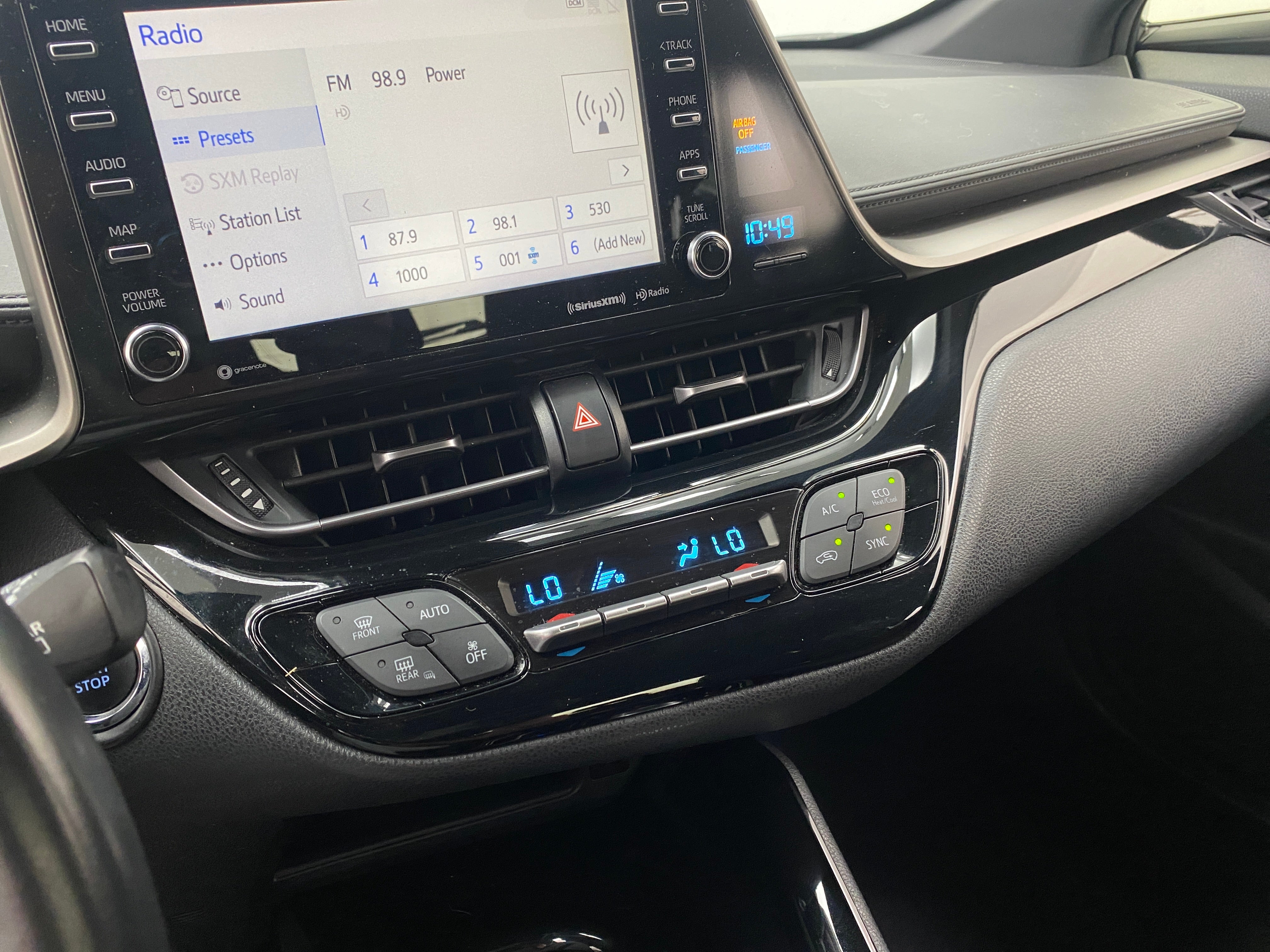 2019 Toyota C-HR XLE 4
