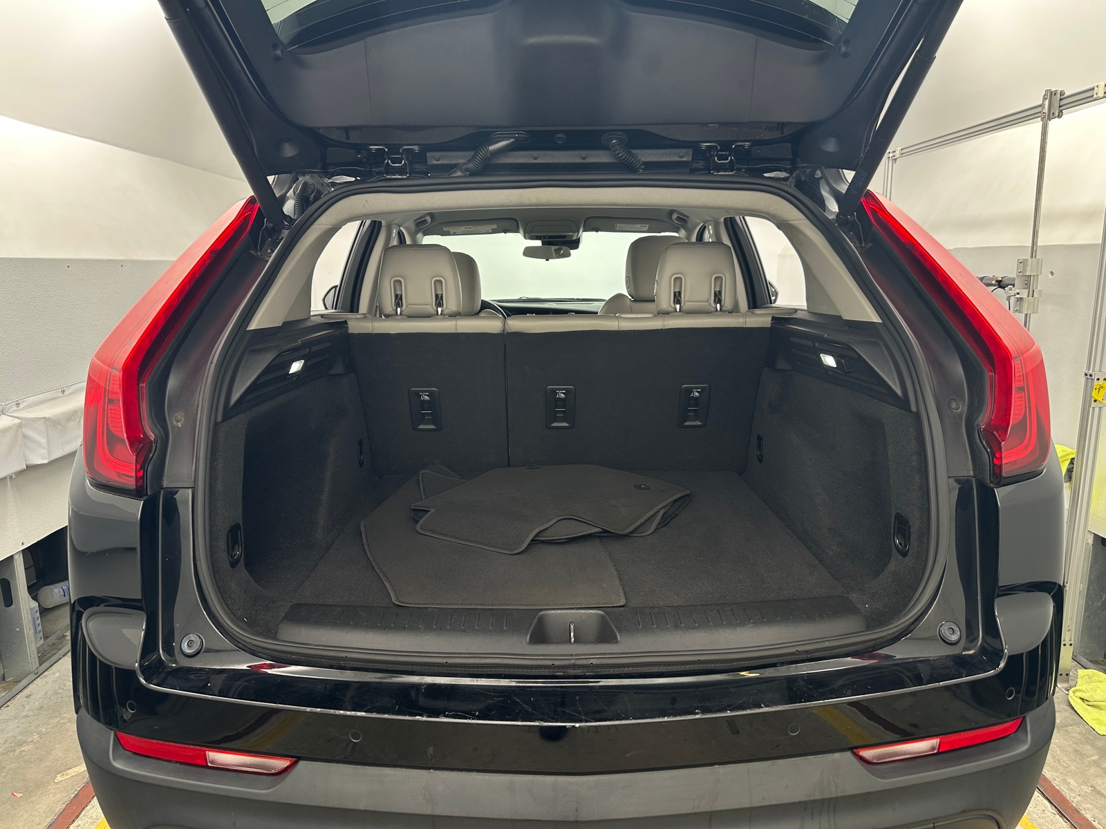 Thumbnail: 2021 Cadillac XT4 - 6