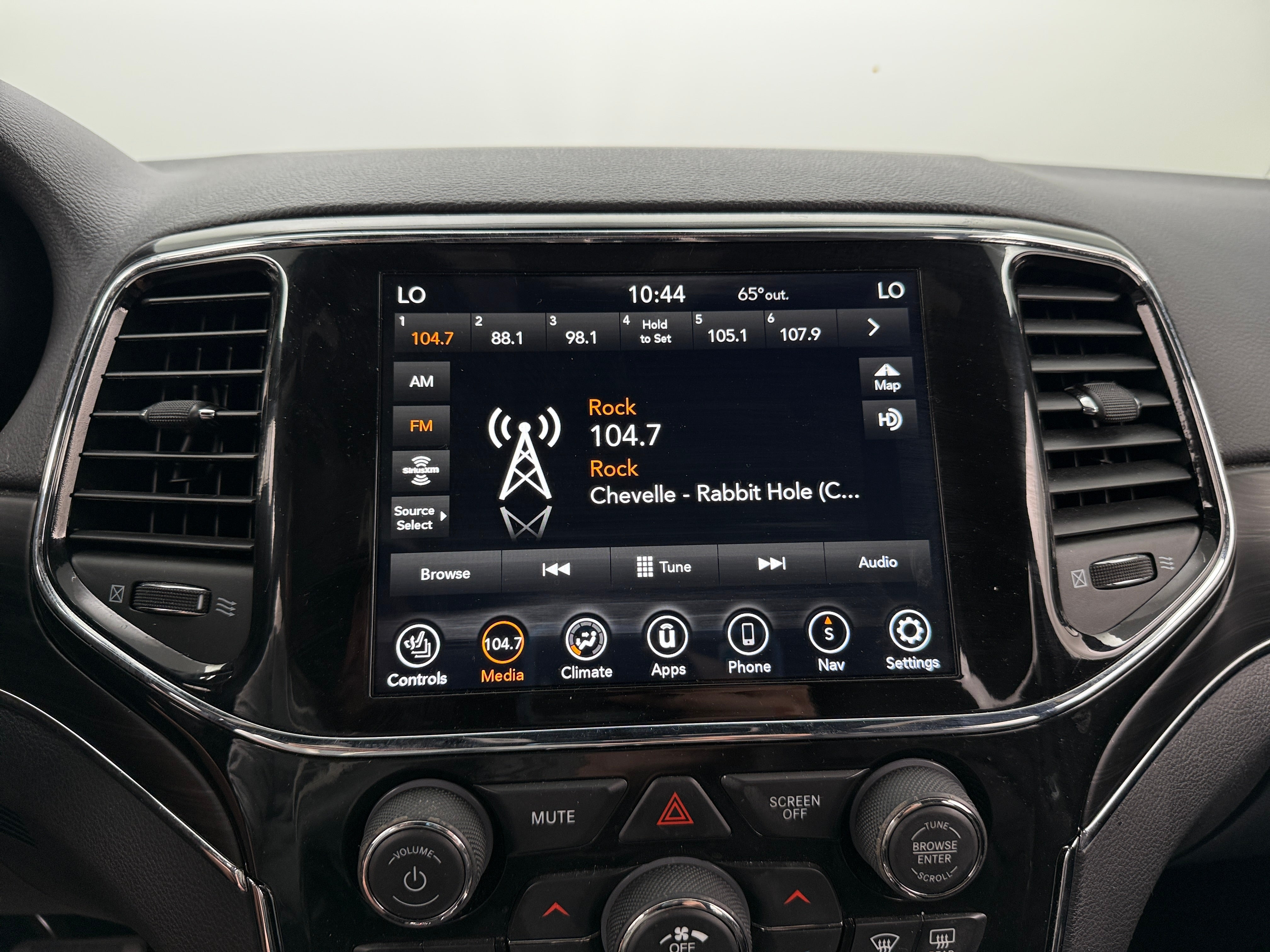 2021 Jeep Grand Cherokee Limited Edition 3